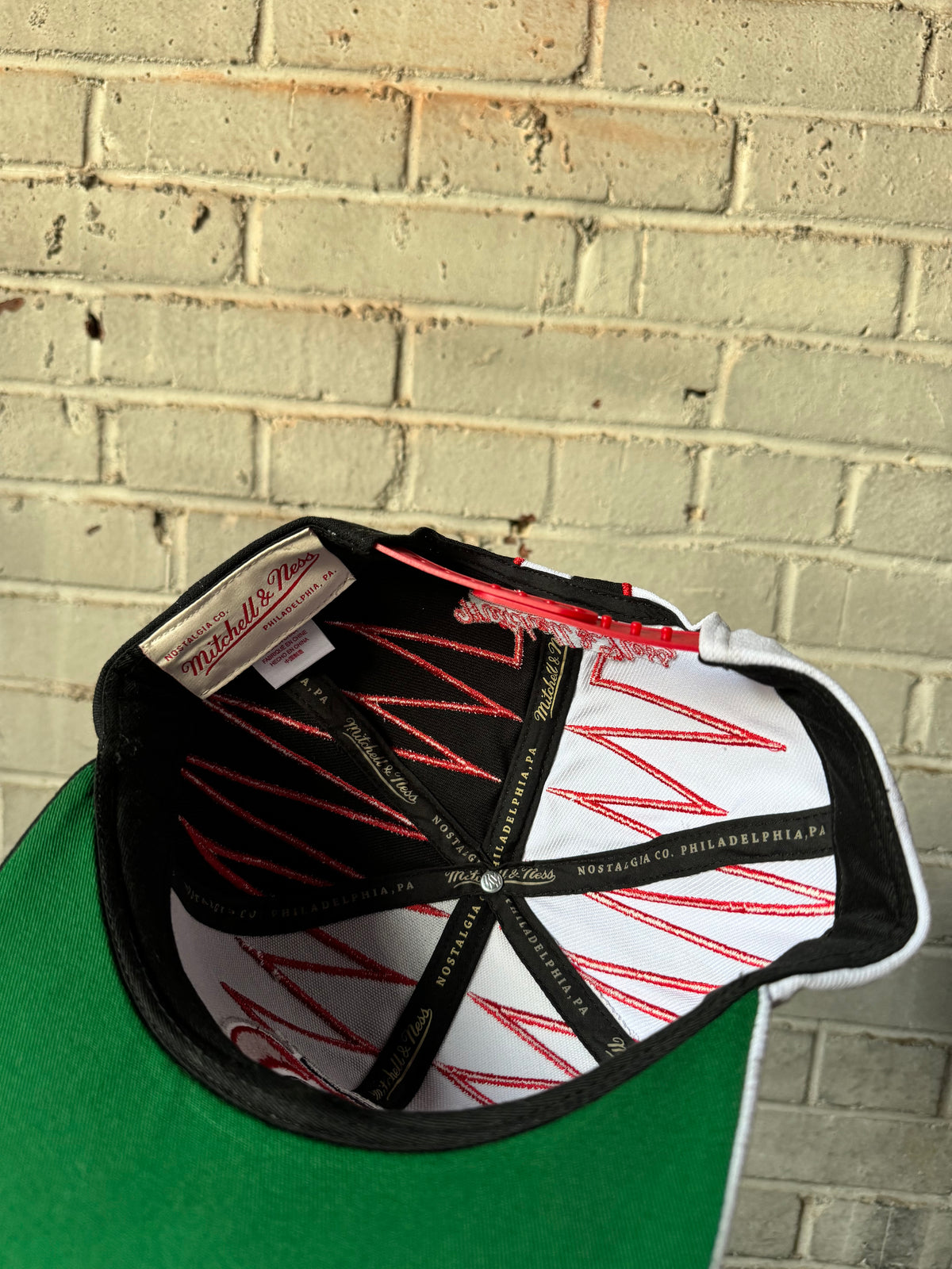 Carolina Hurricanes Mitchell & Ness Shockwave NHL Snapback Hat - Deadstock (OSFA)