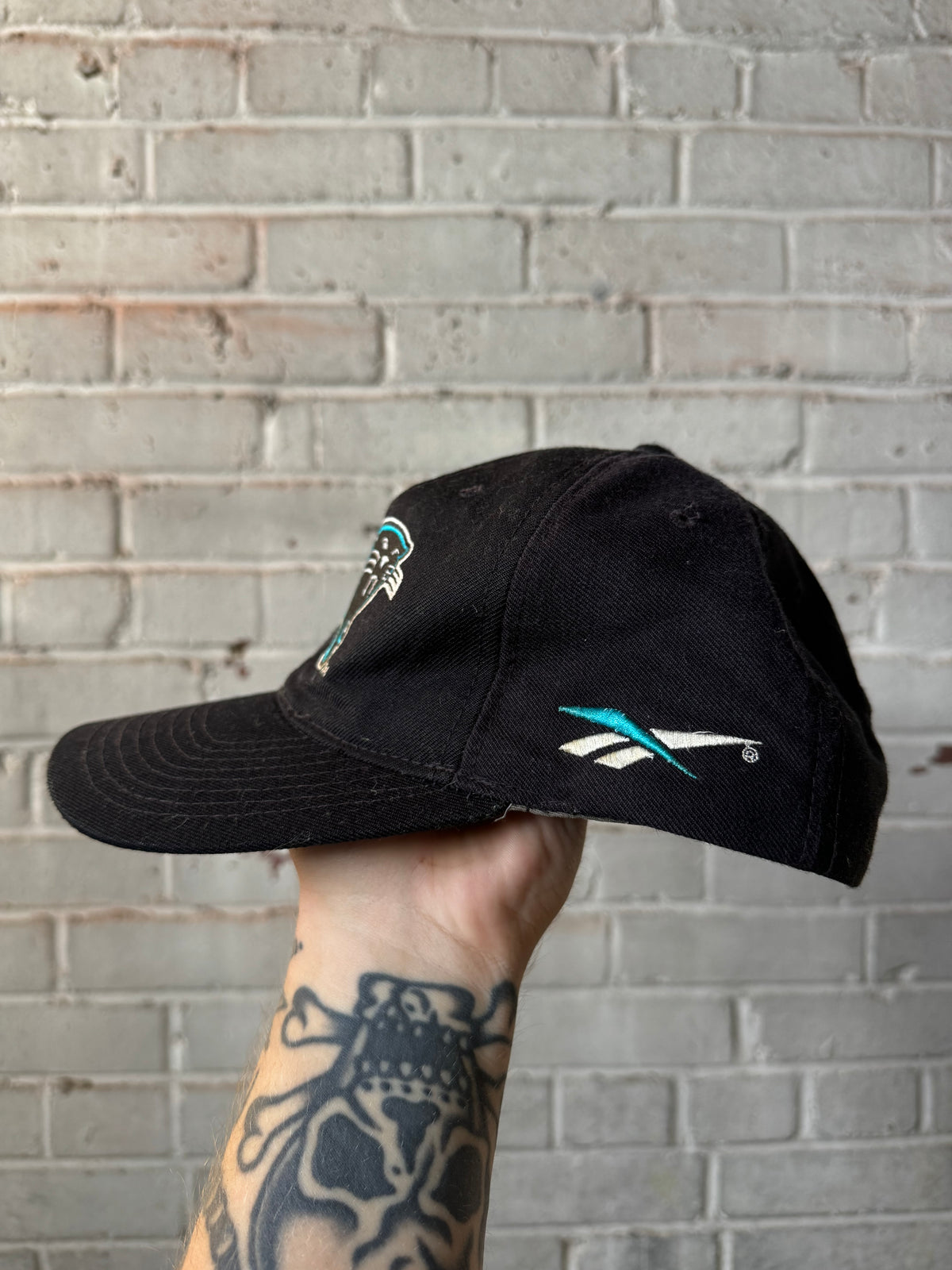 90’s Carolina Panthers Vintage Black Reebok Plain Logo NFL Pro Line Snapback Hat (OSFA)