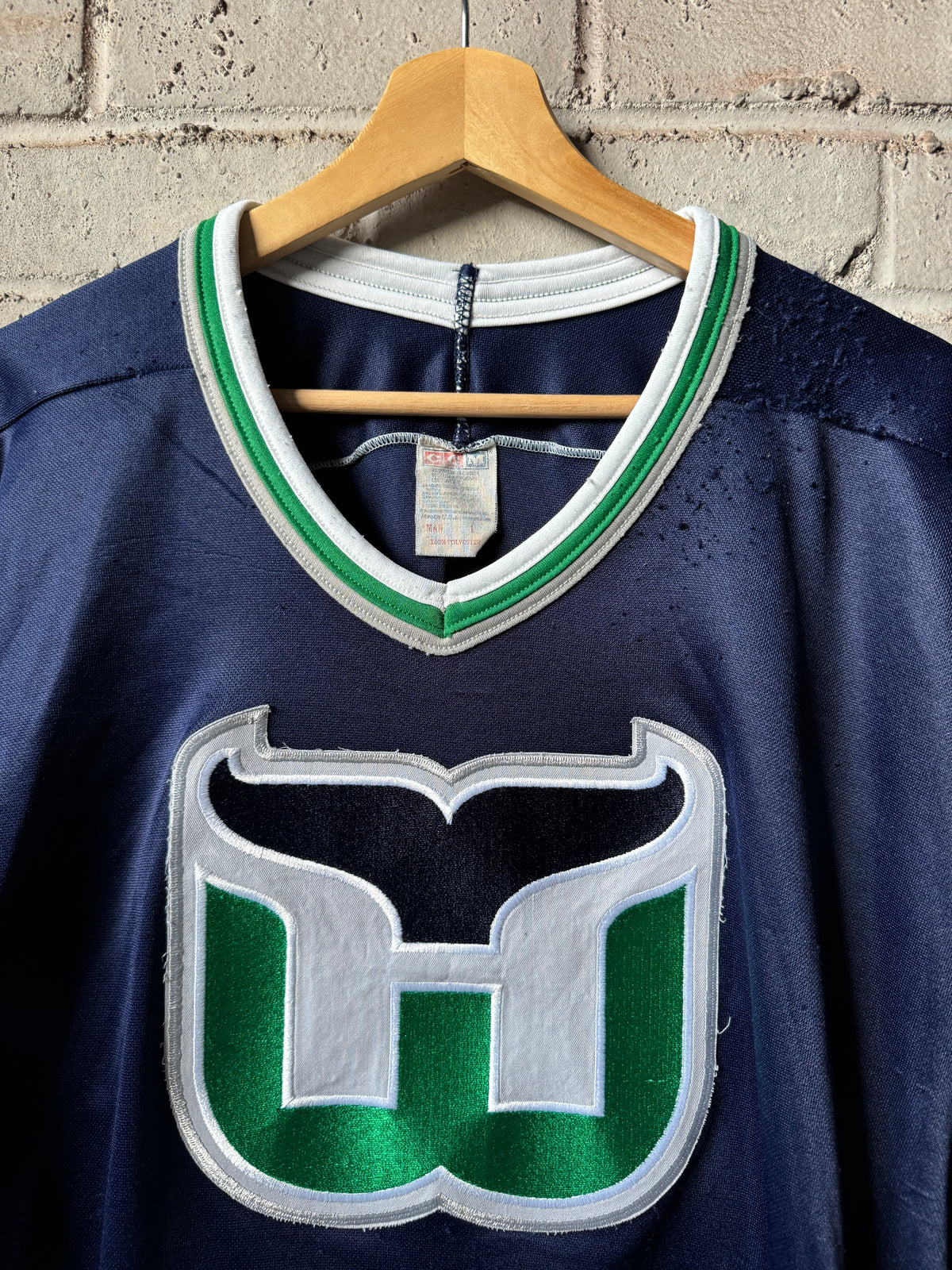 90’s Hartford Whalers Vintage CCM Navy NHL Jersey (Large)
