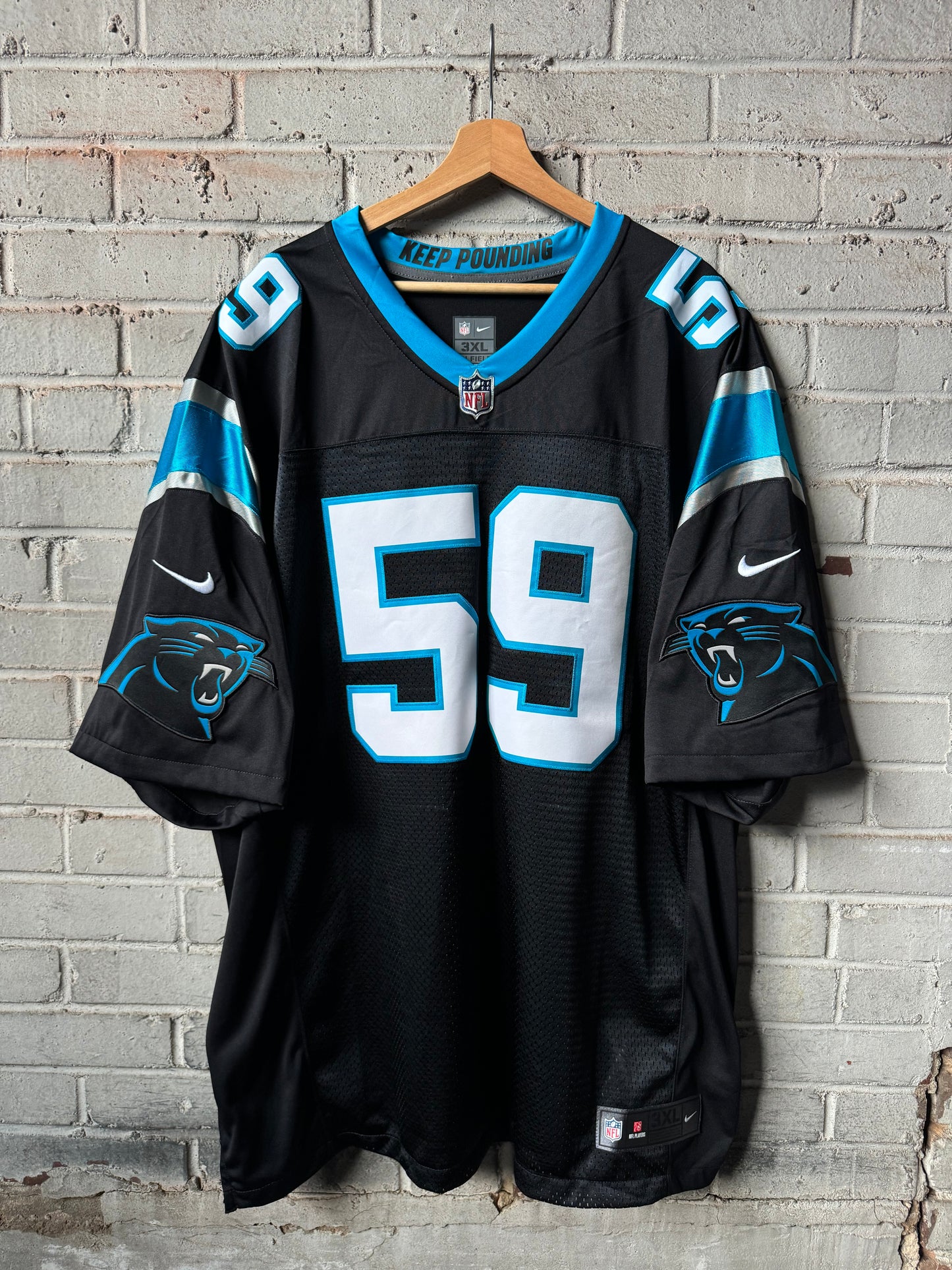 2017 Carolina Panthers Luke Kuechly Black Nike Vapor Limited Fully Stitched NFL Jersey (XXXL)