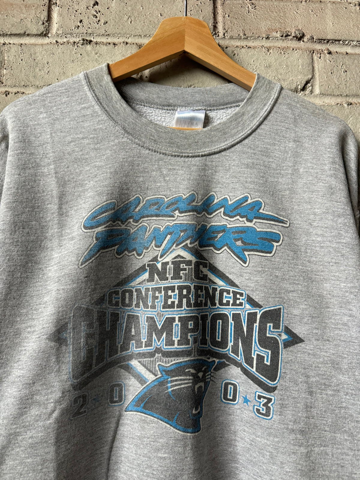 2003 Carolina Panthers Vintage Grey NFC Champions Super Bowl XXXVIII NFL Crewneck (Medium)