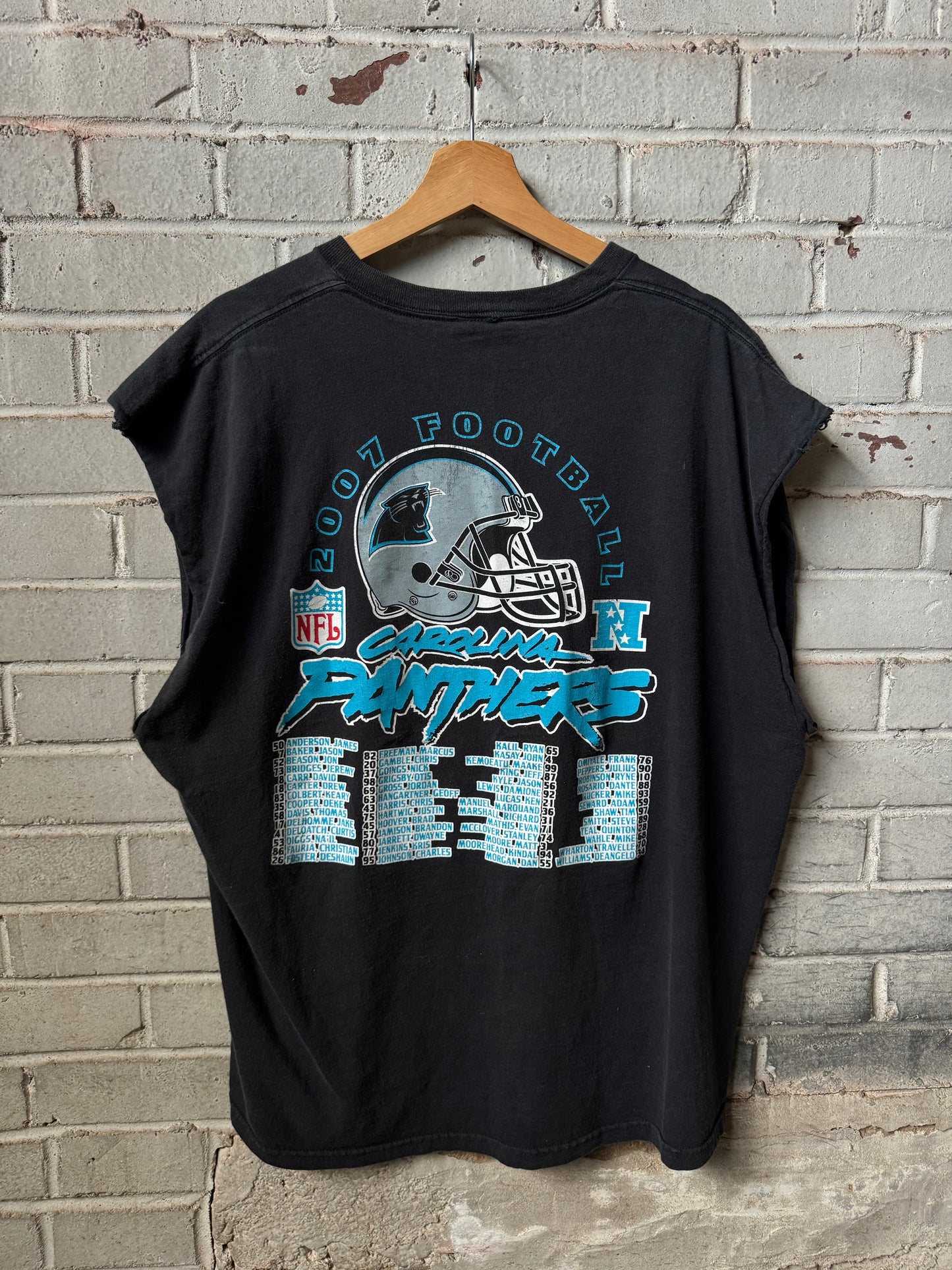2007 Carolina Panthers Vintage Black Cut Off Schedule Roster NFL Tee (XL)
