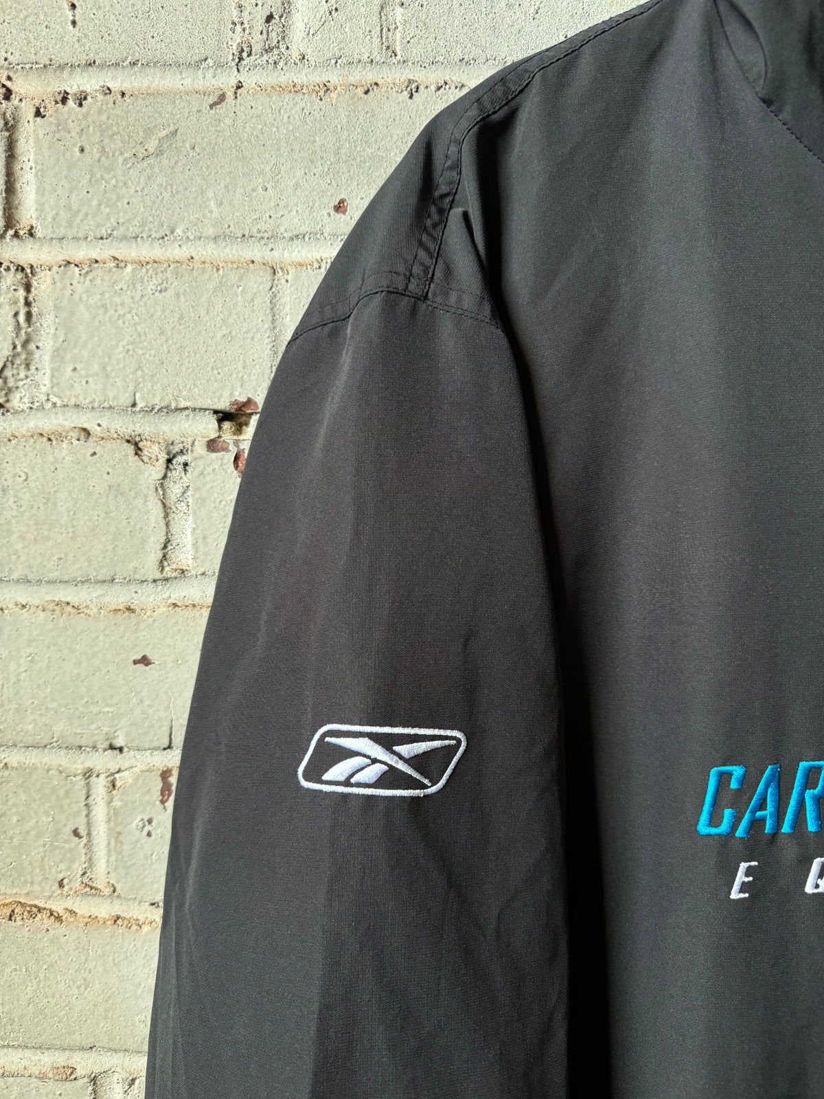 00’s Carolina Panthers Vintage Black NFL Equipment Quarter Zip Embroidered Sideline Pullover Jacket (Medium)