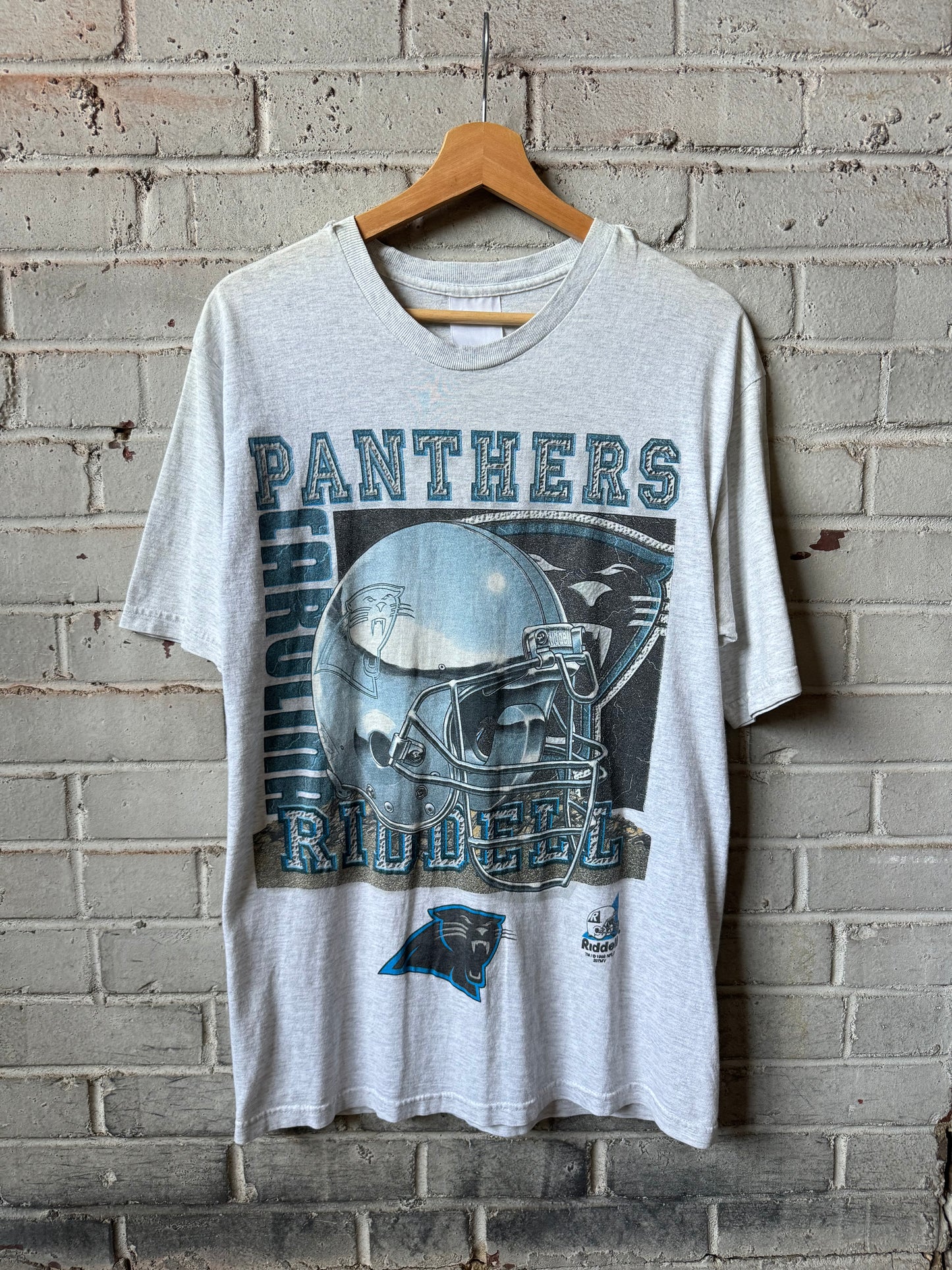 1998 Carolina Panthers Vintage Heather Grey Riddell Chrome Helmet NFL Tee (Medium)