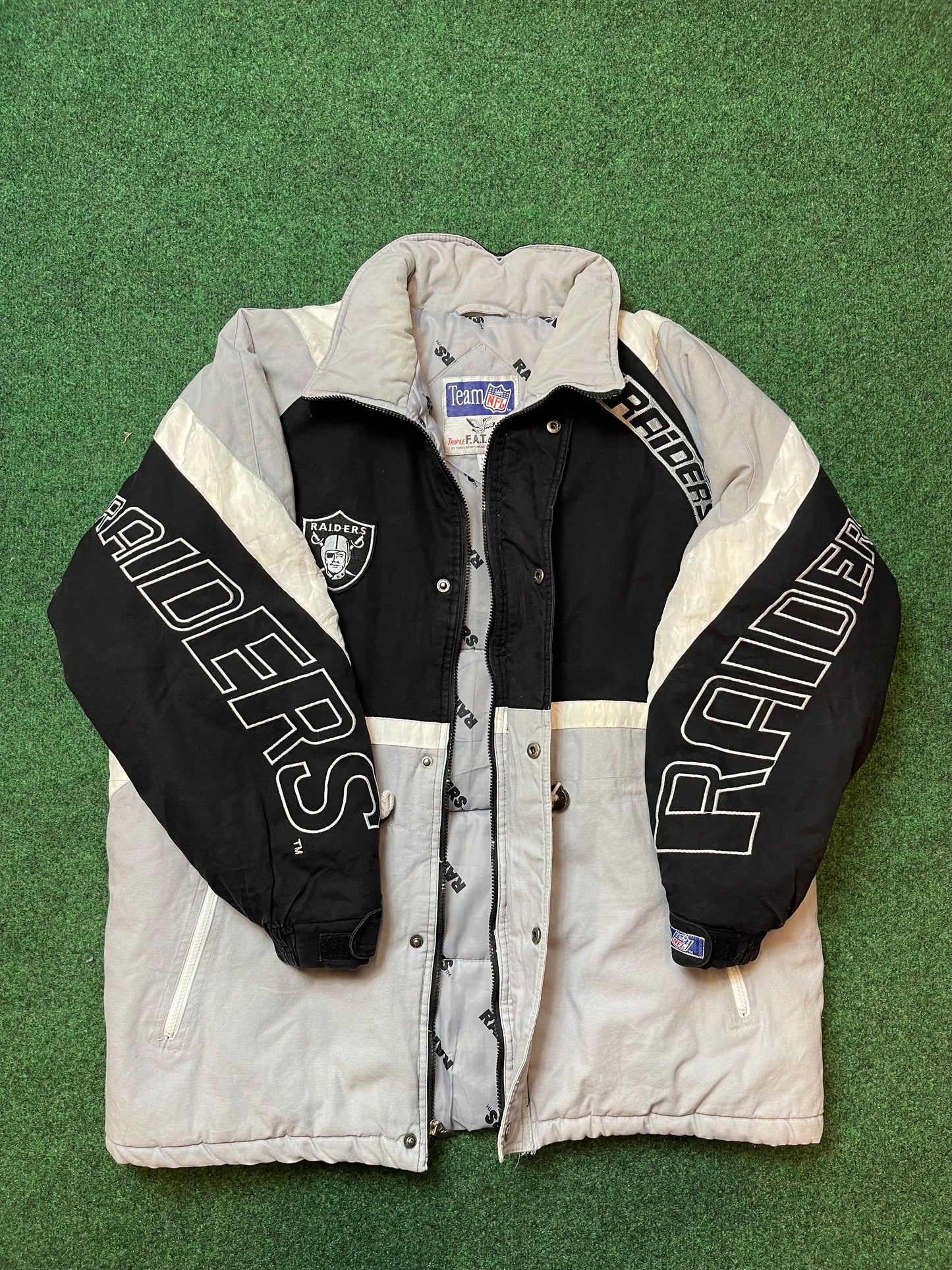 90’s Los Angeles Raiders Vintage Triple F.A.T. Goose NFL Trench Puffer Coat (XL)