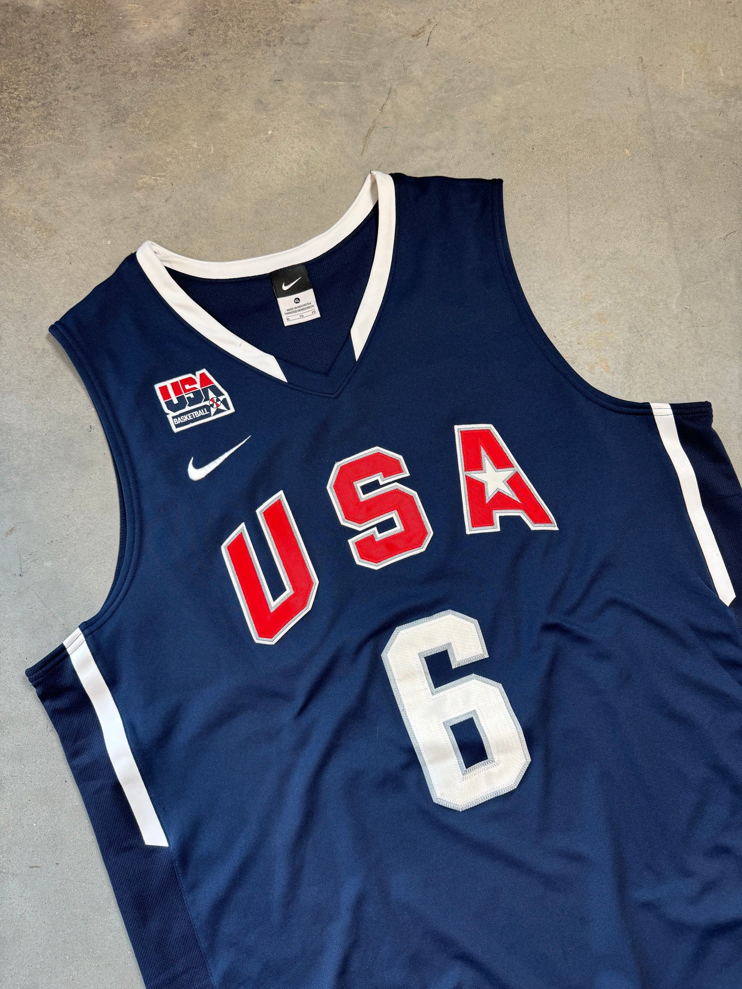 2010 USA Basketball FIBA LeBron James Nike Authentic Jersey (XL)