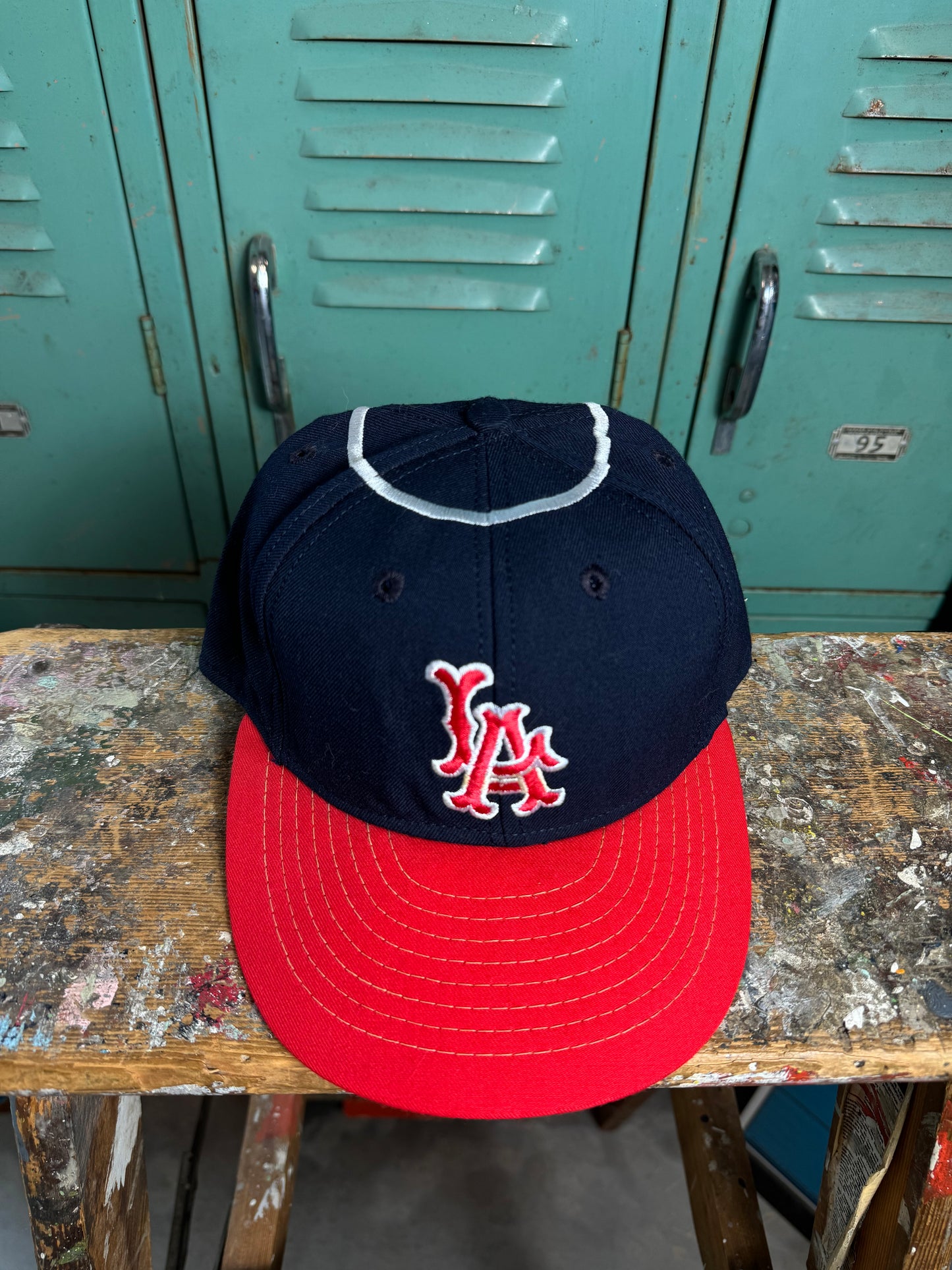 90’s Los Angeles Angels Vintage Halo Embroidered MLB Fitted Hat (7 1/8)