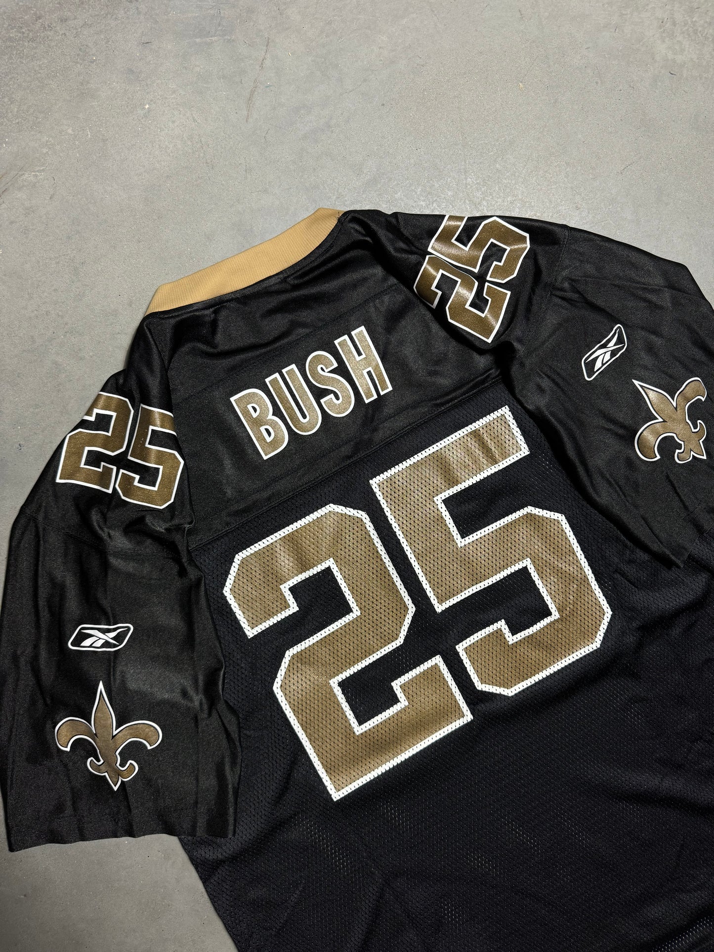 00’s New Orleans Saints Reggie Bush Vintage Black Reebok NFL Jersey (Large)