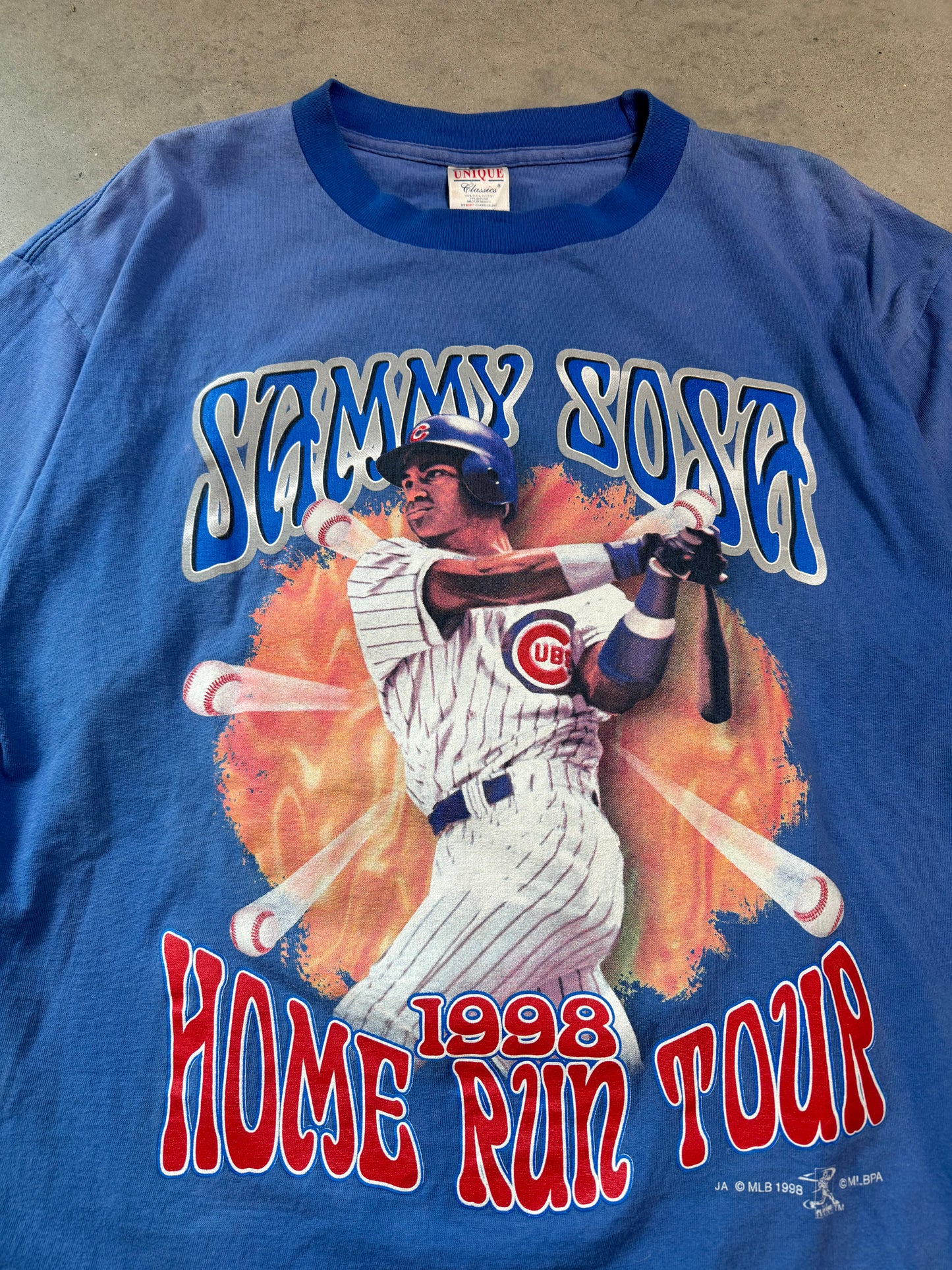 1998 Chicago Cubs Sammy Sosa Sun Faded MLB 66 Home Run Tour Vintage MLB Tee (Large)