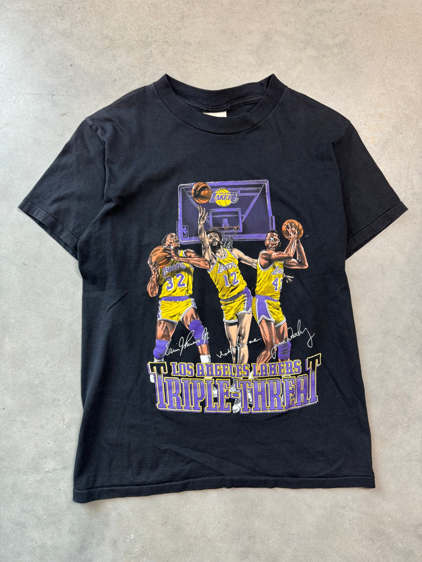 90’s Los Angeles Lakers Vintage Nutmeg Mills Triple Threat NBA Tee (Medium)