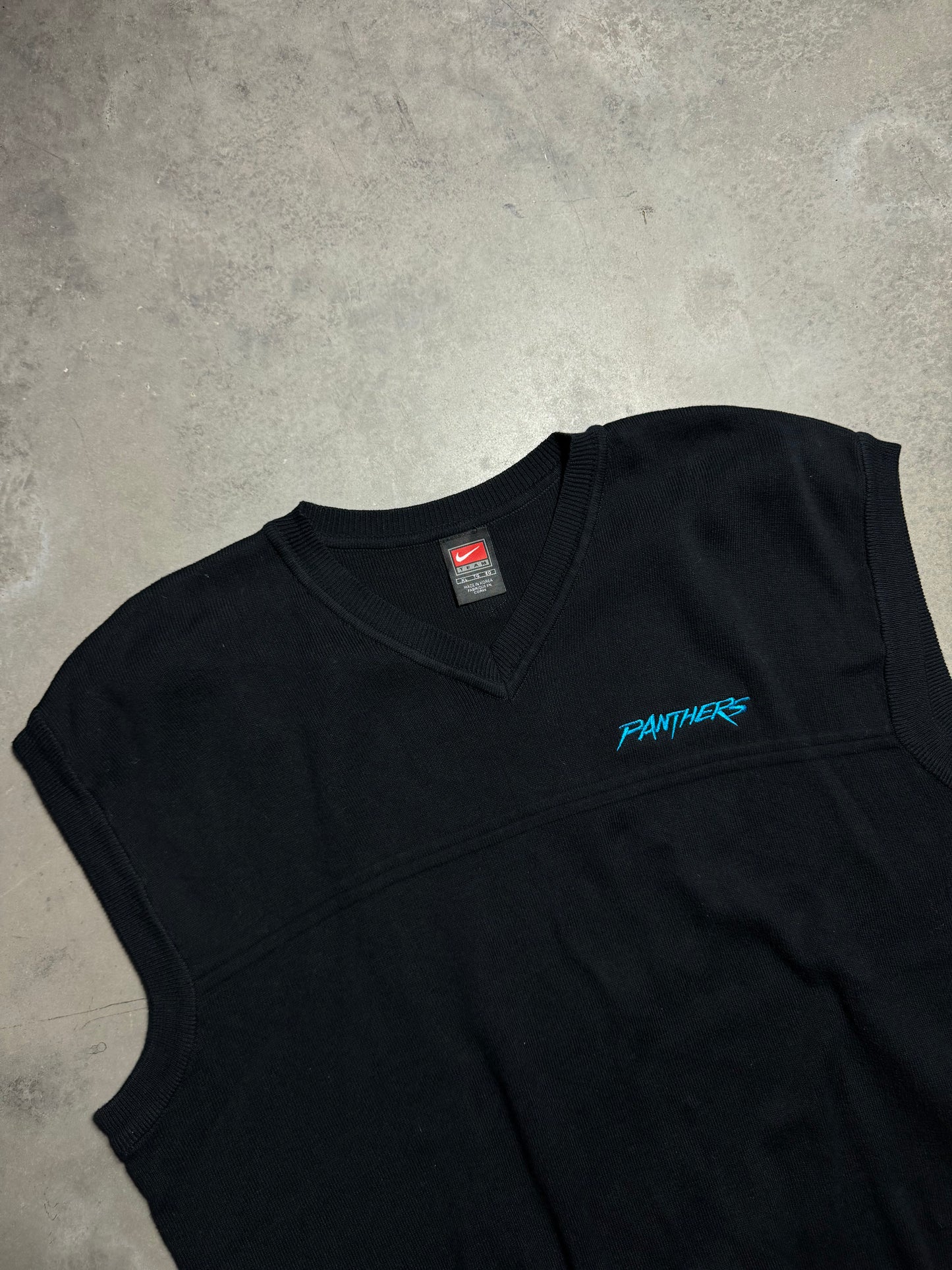 90’s Carolina Panthers Vintage Black Nike Embroidered Cat Scratch Font Heavyweight NFL Sweater Vest (XL)