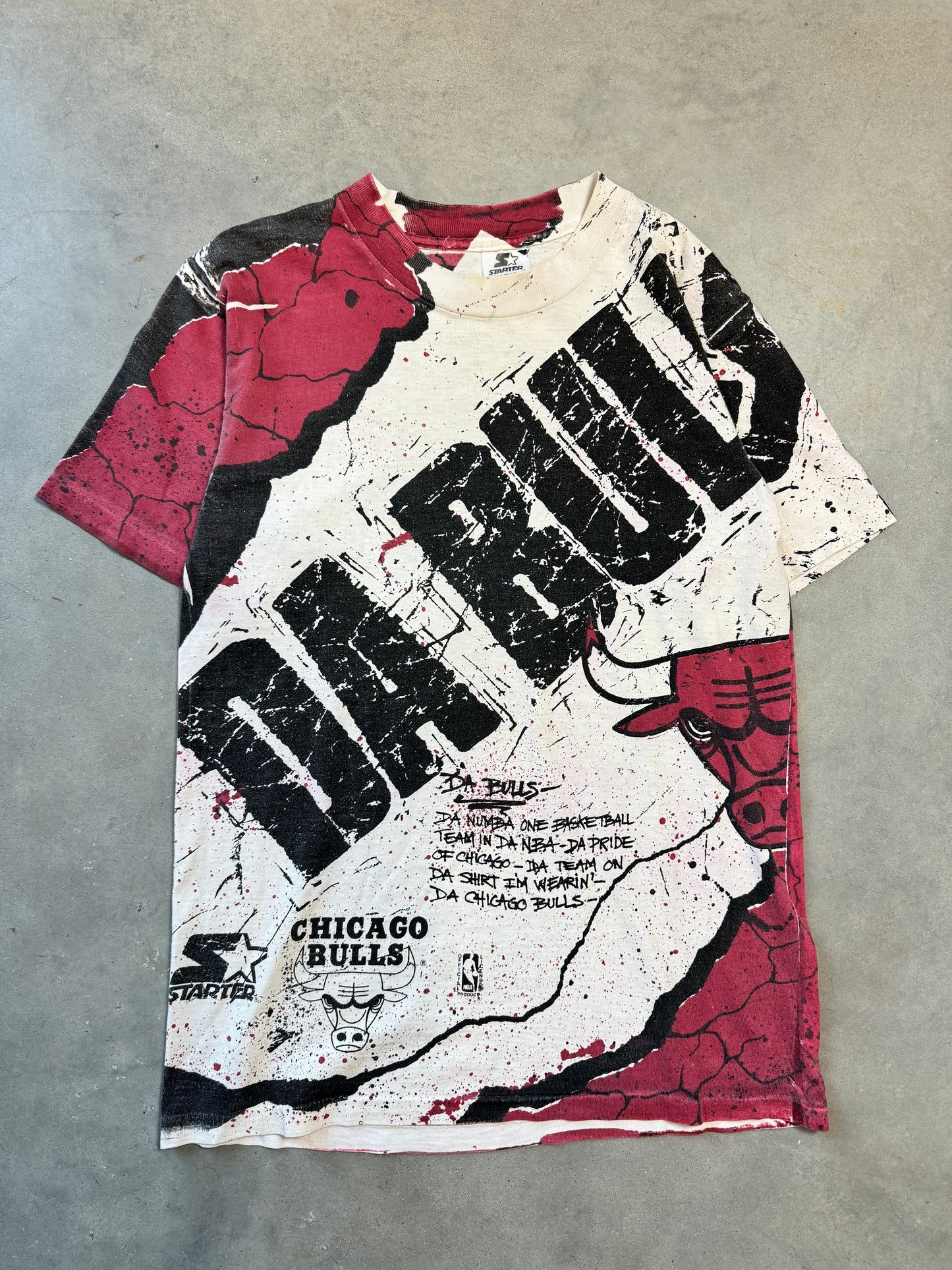 90’s Chicago Bulls “Da Bulls” Vintage Starter All Over Print Tee (Medium)