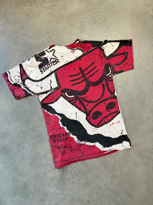 90’s Chicago Bulls “Da Bulls” Vintage Starter All Over Print Tee (Medium)