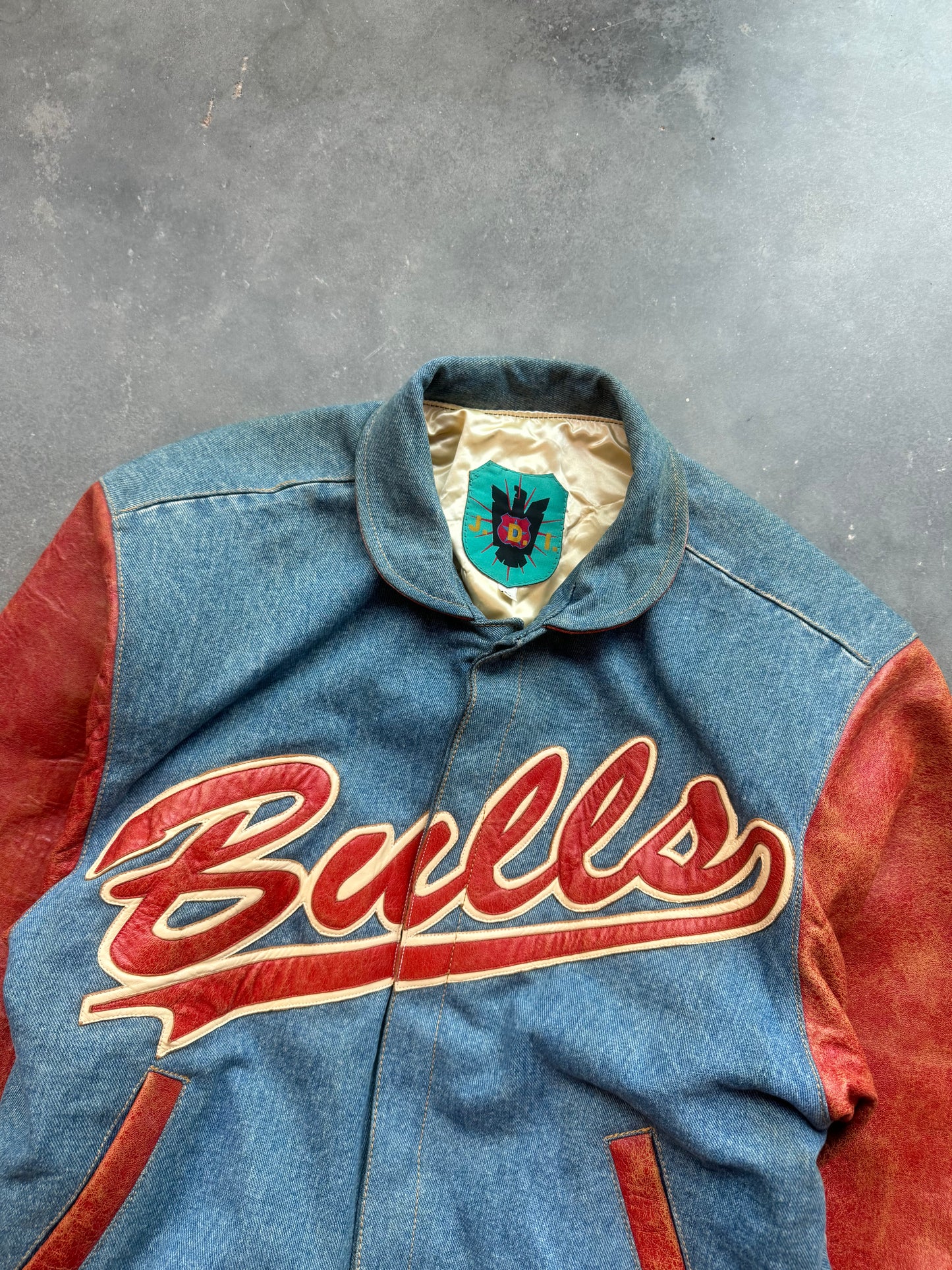 90’s Chicago Bulls Vintage Denim Leather Script Spellout Varsity NBA Jacket (Medium)