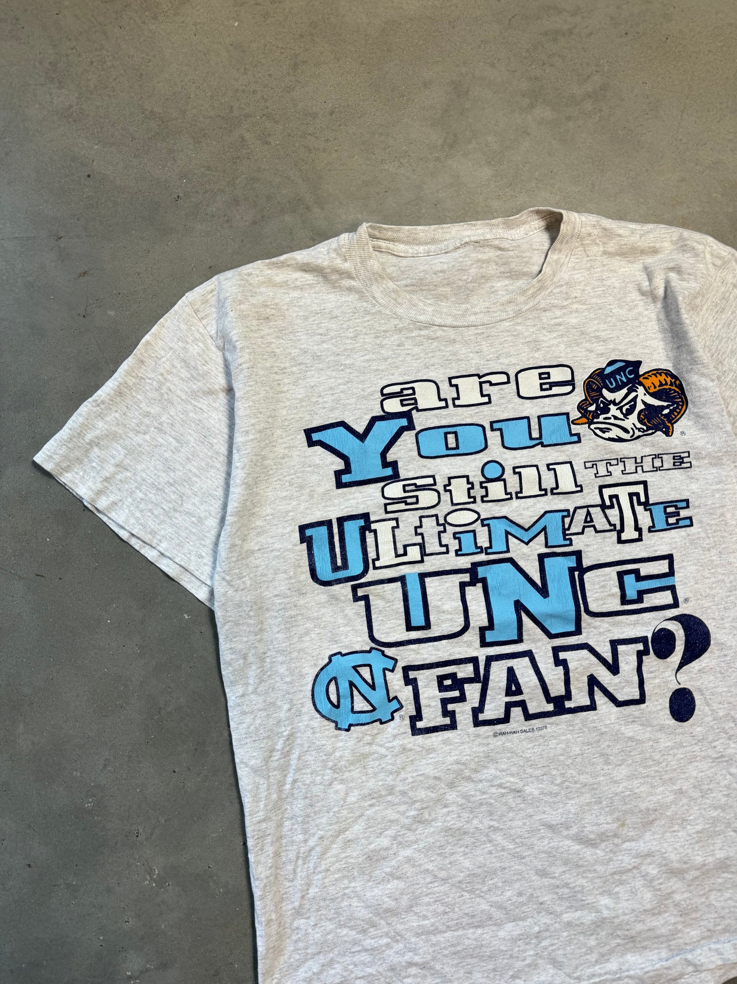 90’s UNC Tarheels Vintage “Are the Ultimate Fan” College Tee (Large)