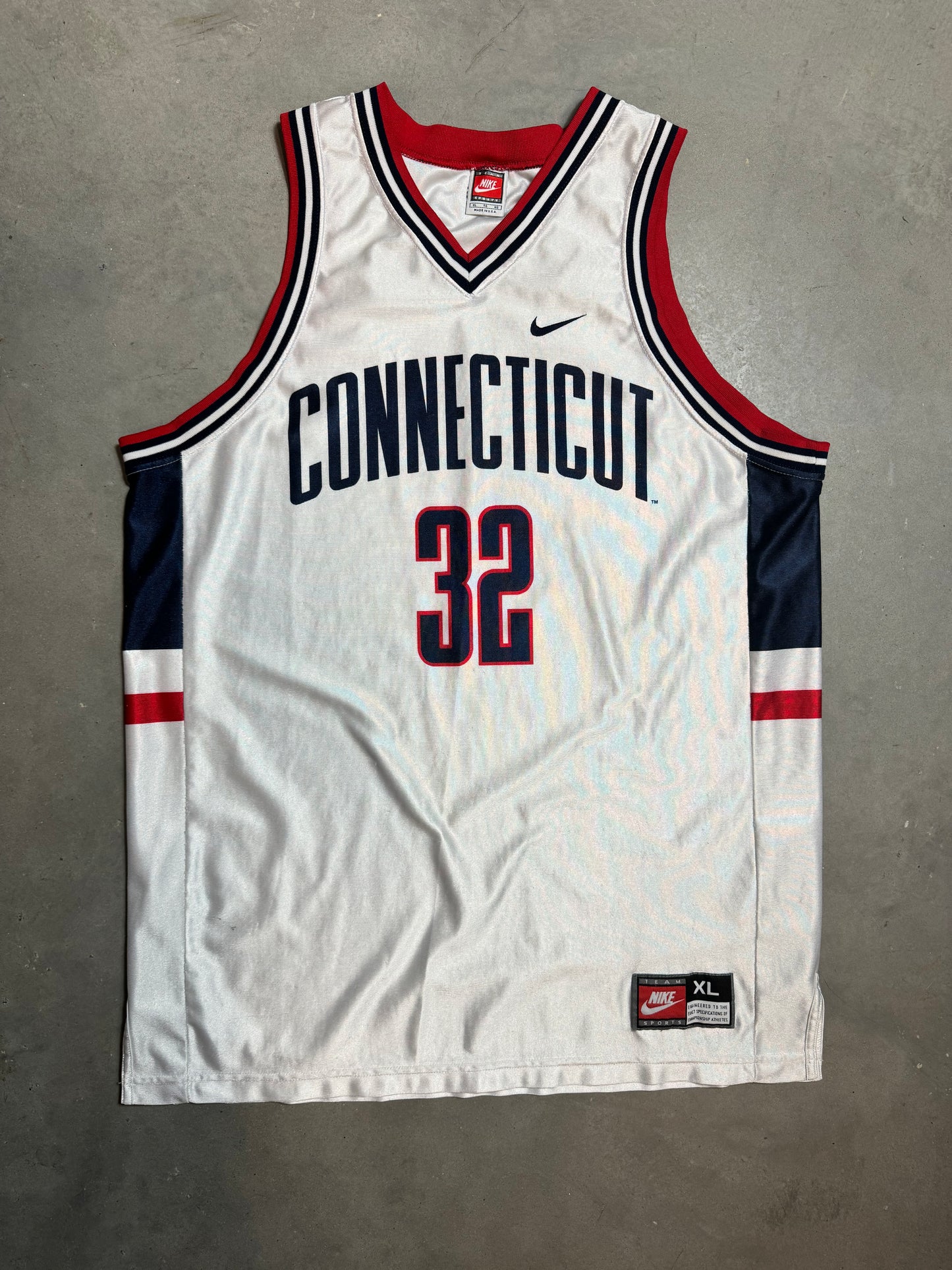 90’s Connecticut Huskies Richard Rip Hamilton Vintage White Nike College Basketball Jersey (XXL)