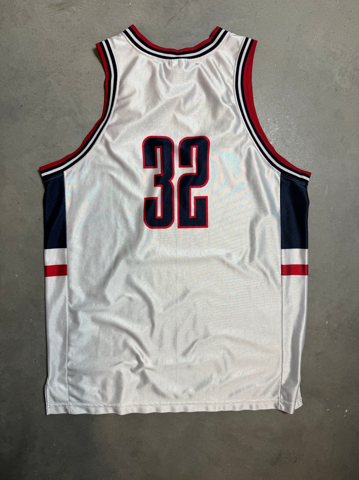 90’s Connecticut Huskies Richard Rip Hamilton Vintage White Nike College Basketball Jersey (XXL)