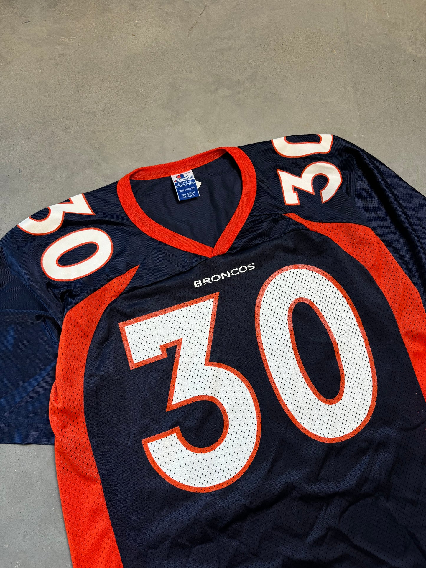 90’s Denver Broncos Terrell Davis Vintage Champion NFL Jersey (44/Large)