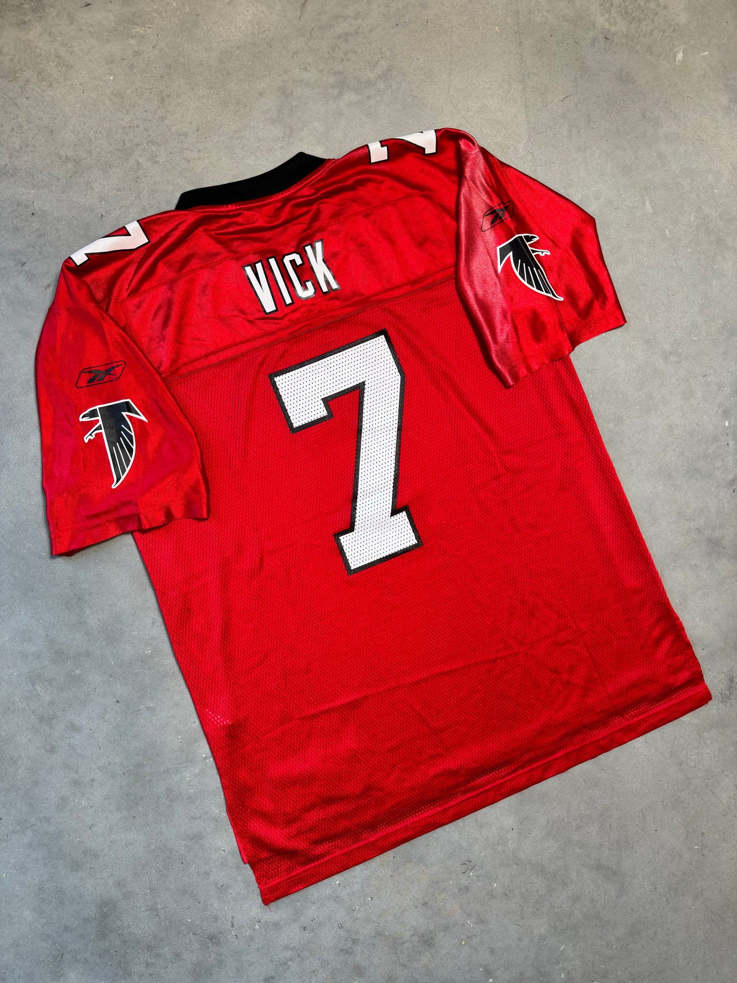 00’s Atlanta Falcons Michael Vick Vintage Red Reebok NFL Jersey (Large)