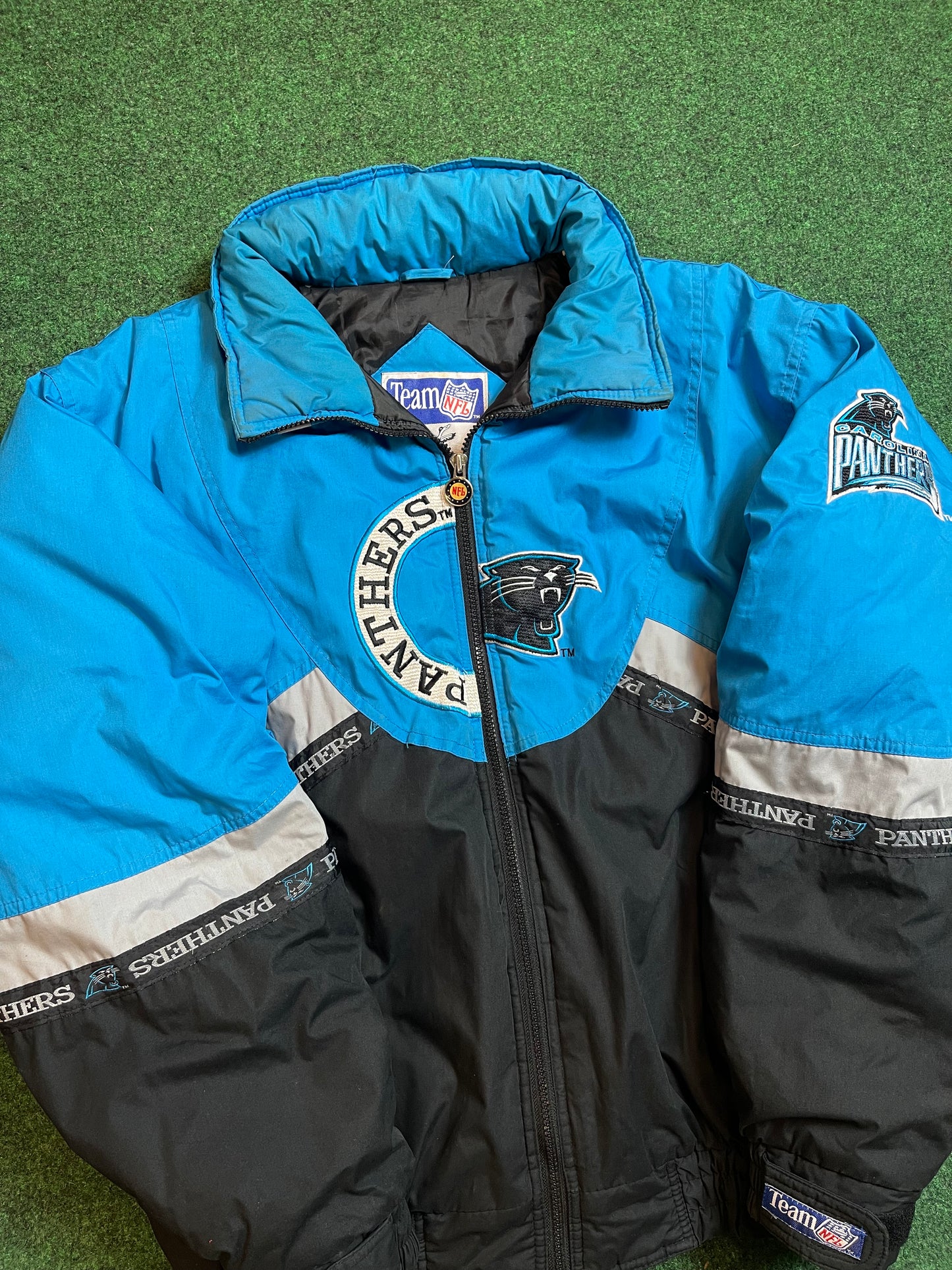 90’s Carolina Panthers Vintage Triple Fat Goose Logo Lined NFL Puffer Jacket (XL)