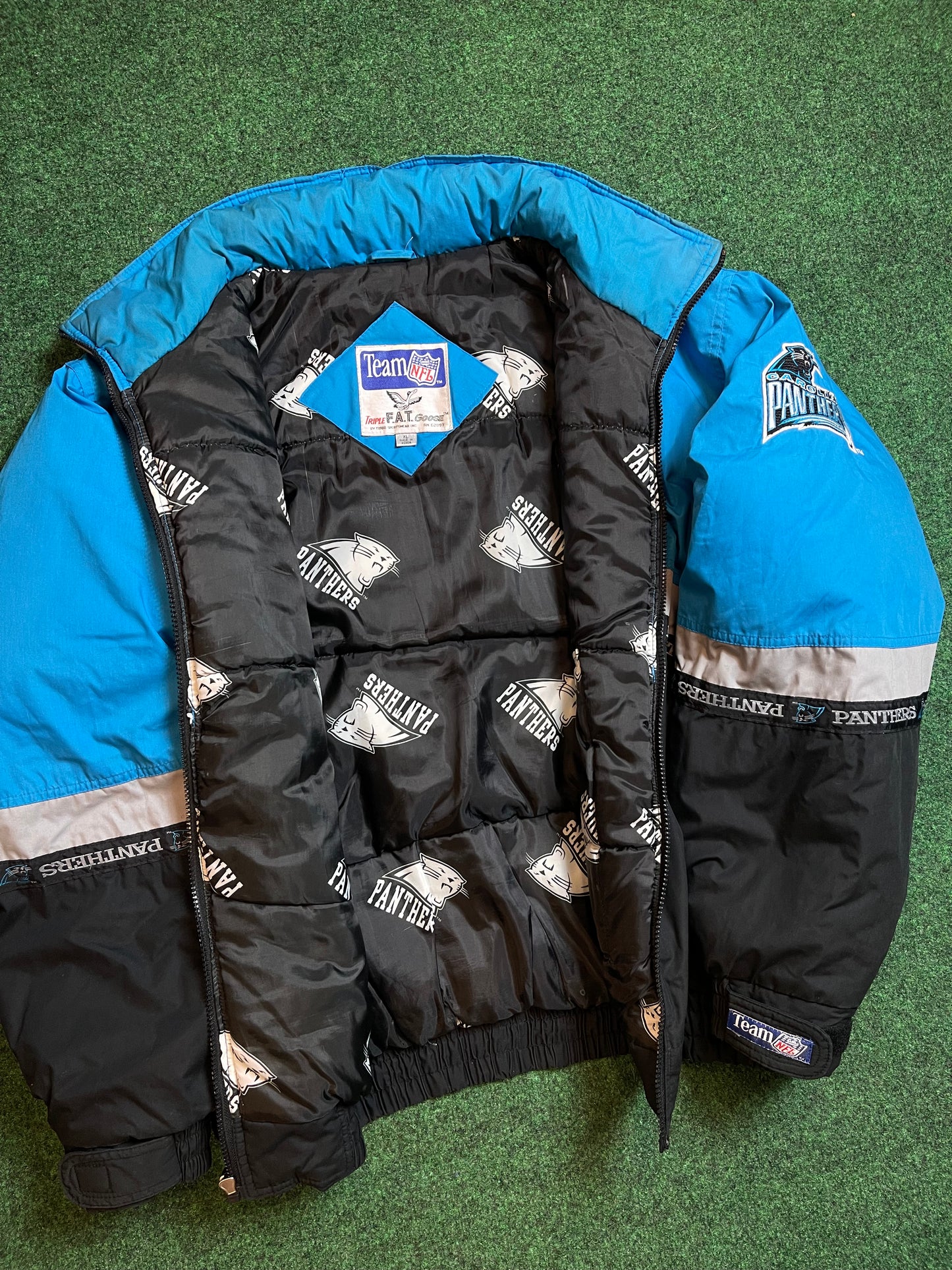 90’s Carolina Panthers Vintage Triple Fat Goose Logo Lined NFL Puffer Jacket (XL)