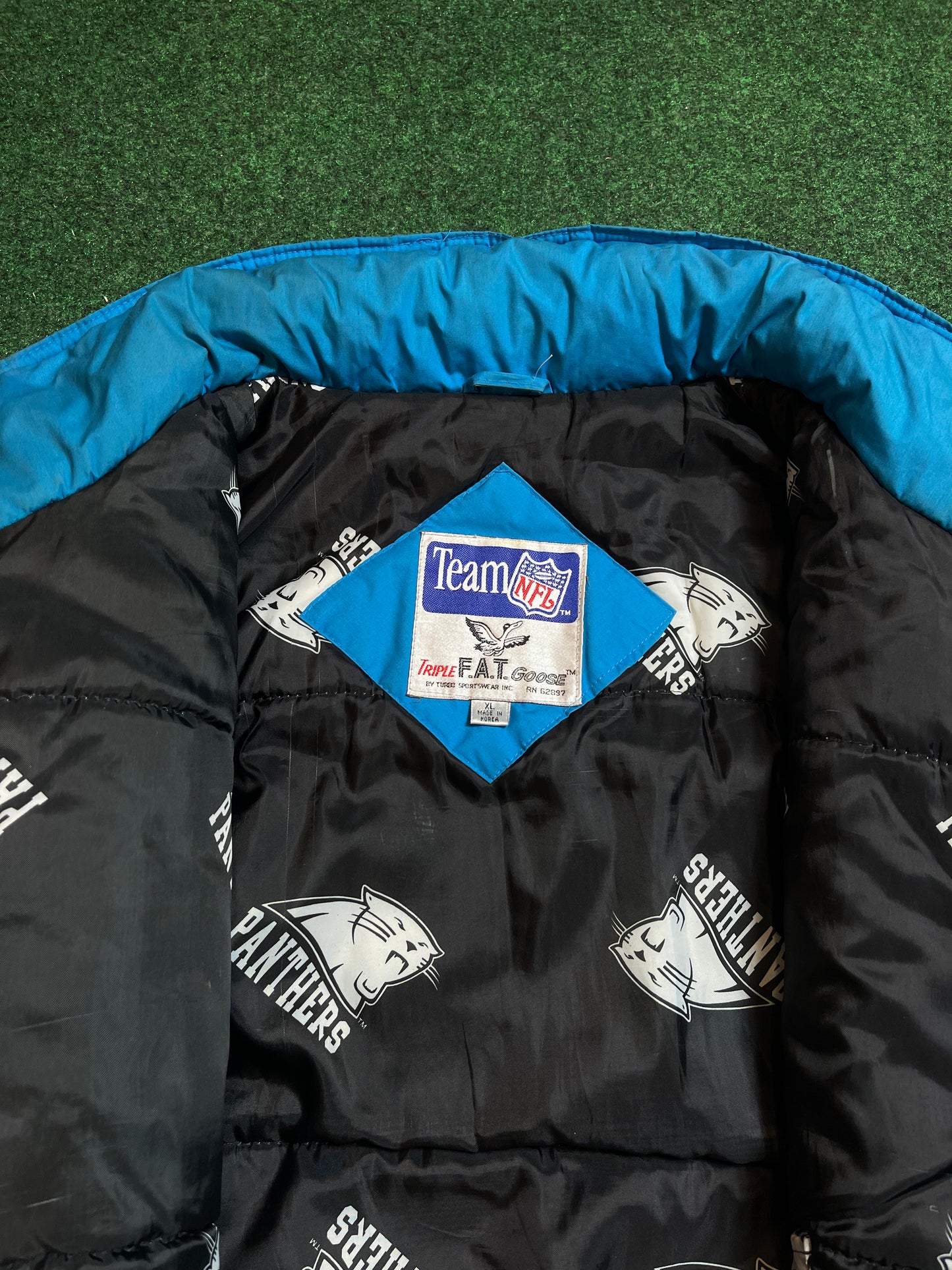 90’s Carolina Panthers Vintage Triple Fat Goose Logo Lined NFL Puffer Jacket (XL)