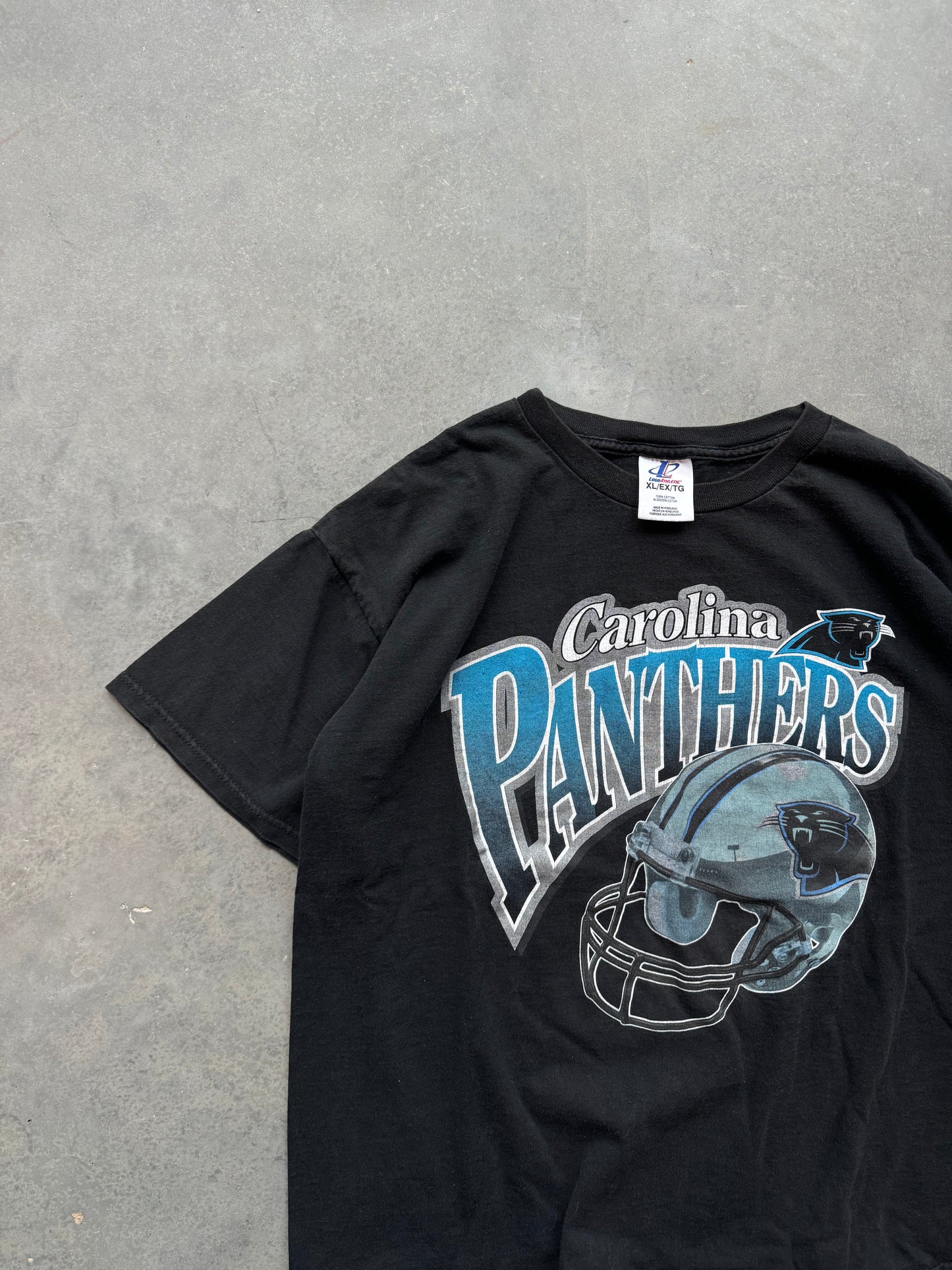 90’s Carolina Panthers Vintage Arch Spellout Black Logo Athletic NFL Helmet Tee (Large)