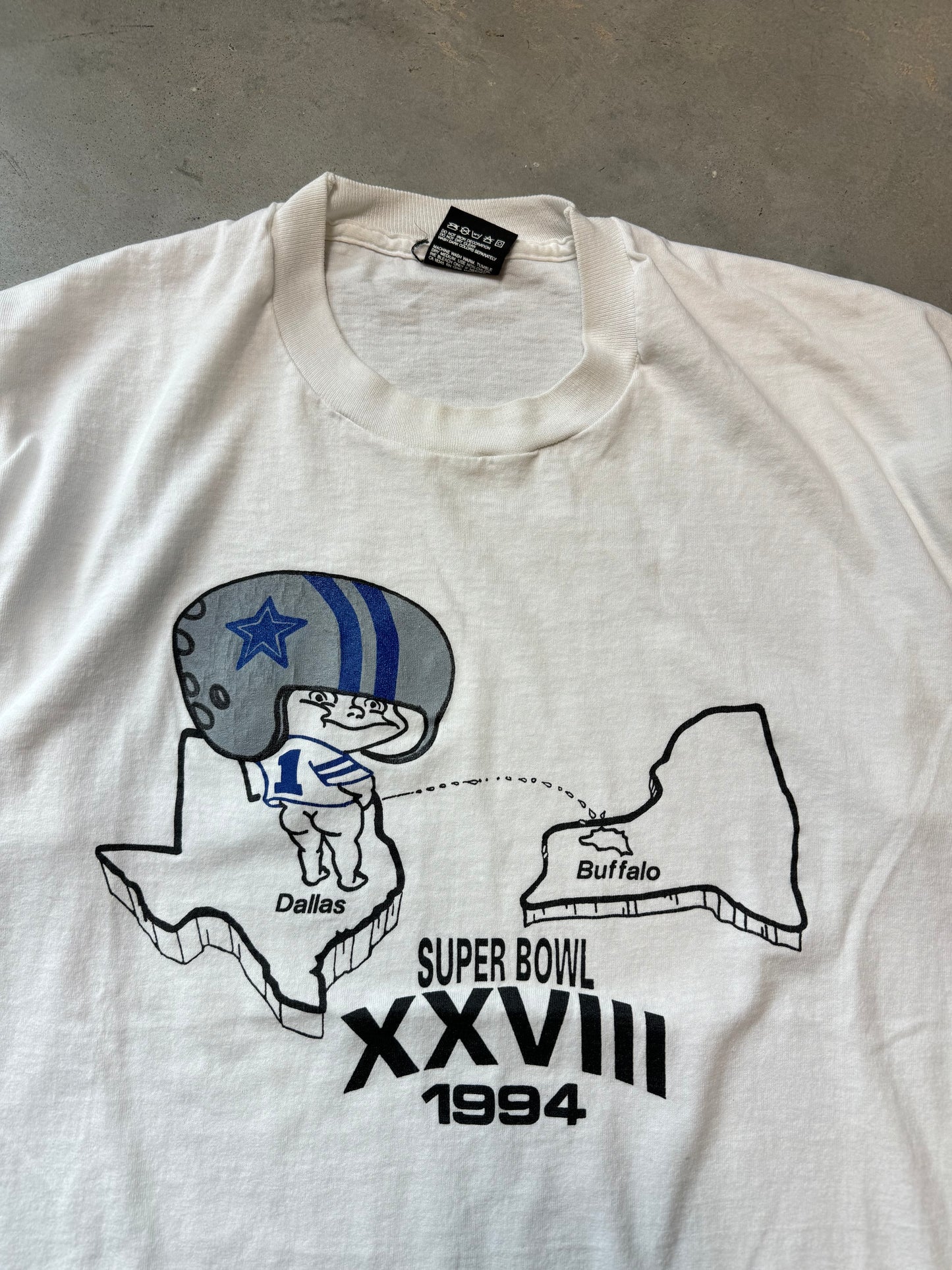 1994 Dallas Cowboys vs. Buffalo Bills Super Bowl XXVIII Tee (Medium)