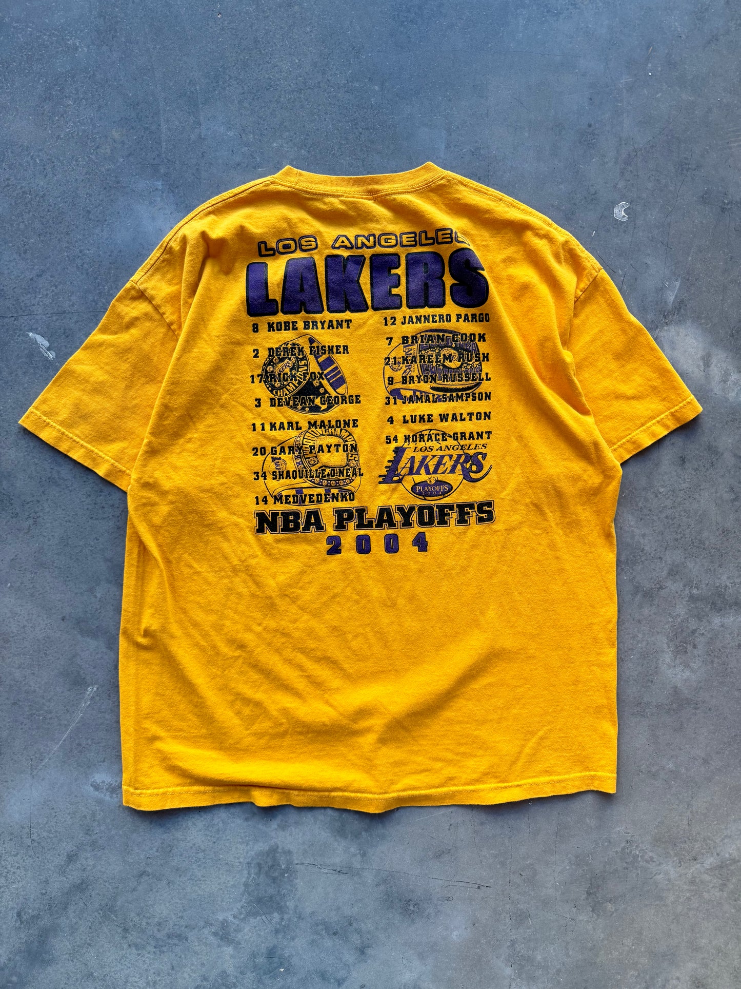 2004 Los Angeles Lakers “Reloaded” Vintage NBA Finals Roster Tee (XXL)