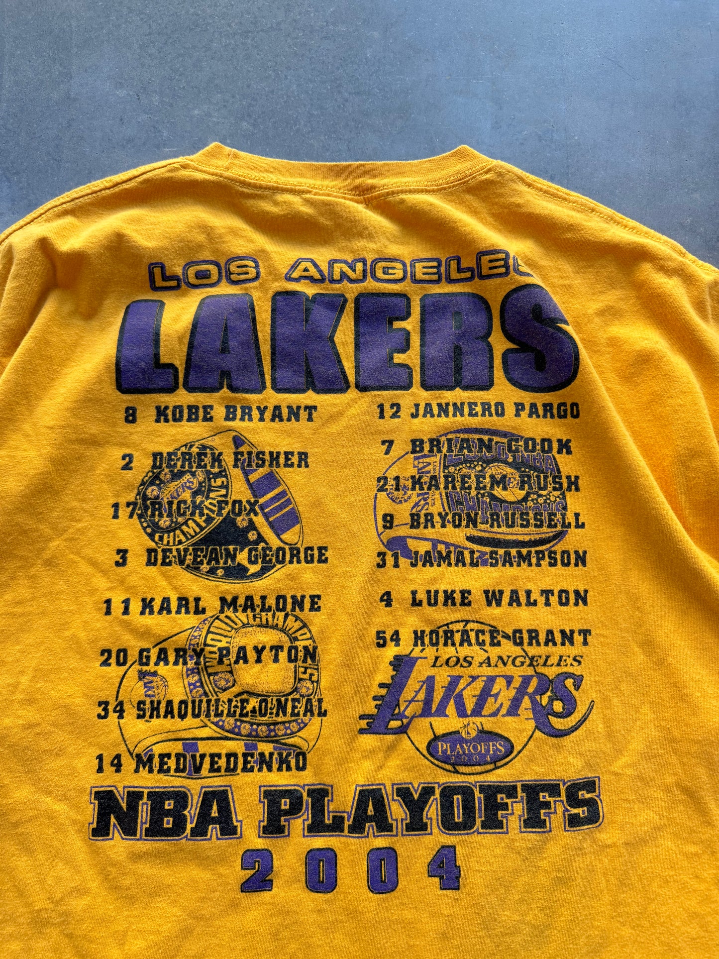 2004 Los Angeles Lakers “Reloaded” Vintage NBA Finals Roster Tee (XXL)