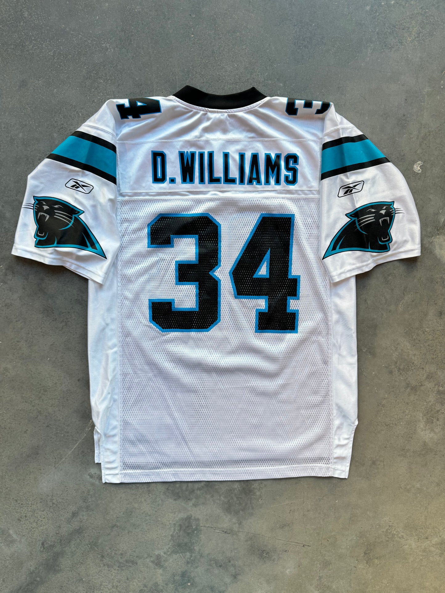 00’s Carolina Panthers DeAngelo Williams Vintage White Reebok NFL Jersey (Medium)