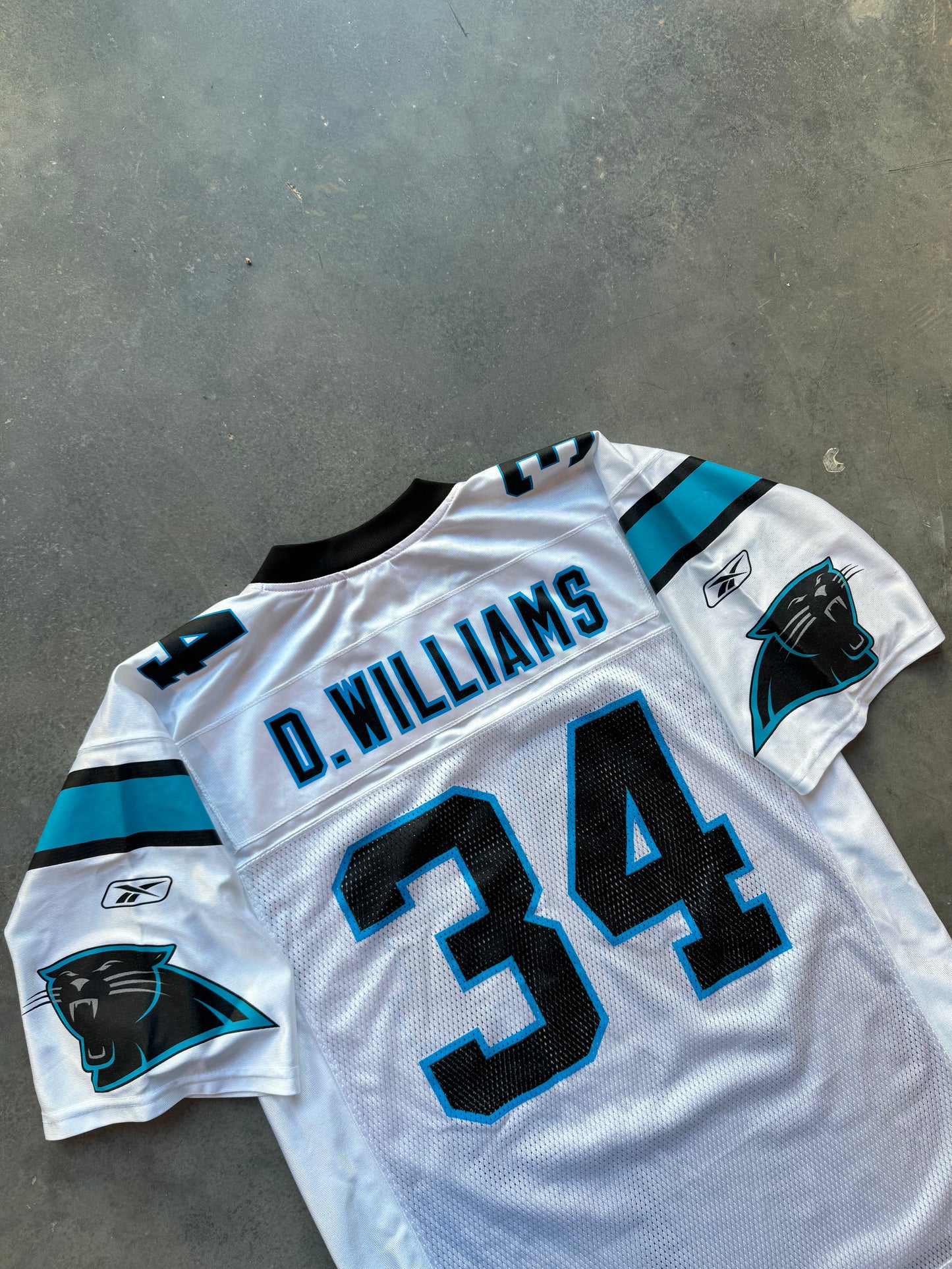 00’s Carolina Panthers DeAngelo Williams Vintage White Reebok NFL Jersey (Medium)