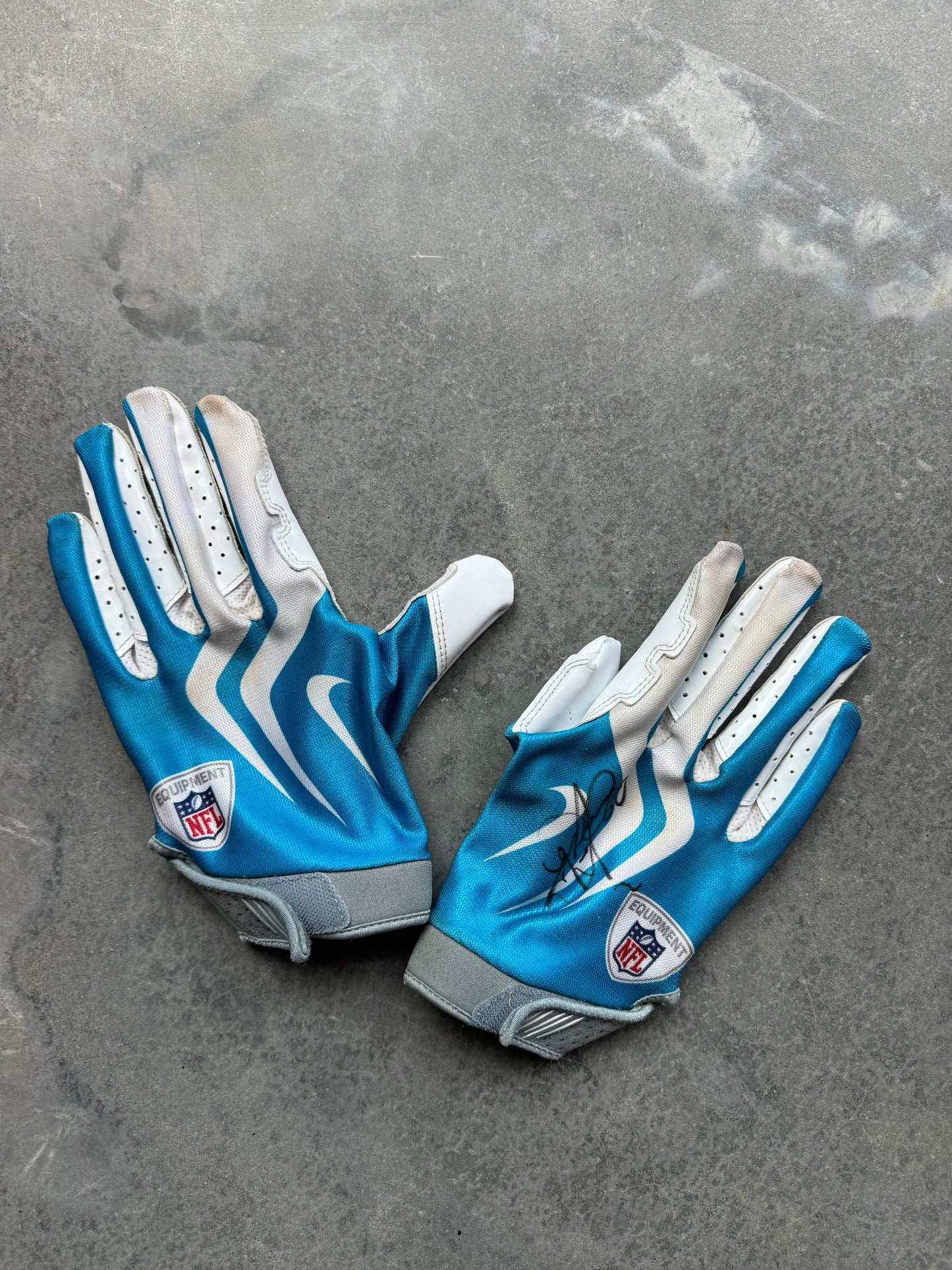 00’s Carolina Panthers Dwayne Jarrett Vintage Nike Game Worn NFL Football Gloves - Autographed
