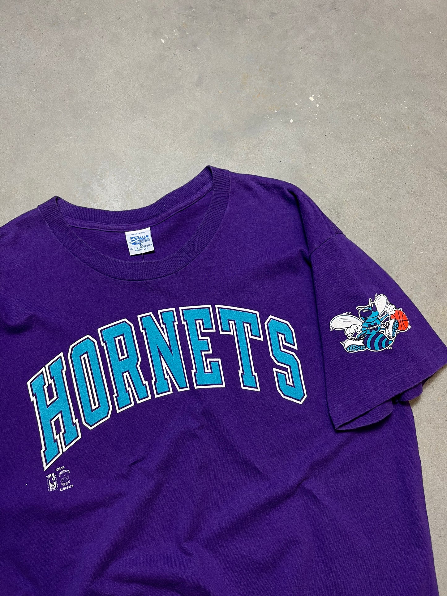 90’s Charlotte Hornets Vintage Salem Sportswear Tee (XL)