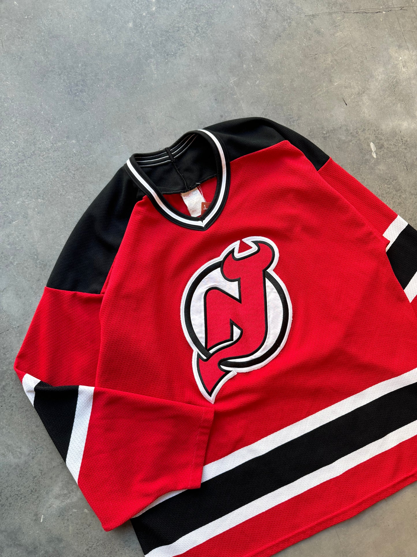 90’s New Jersey Devils Vintage Red CCM NHL Hockey Jersey (Large)