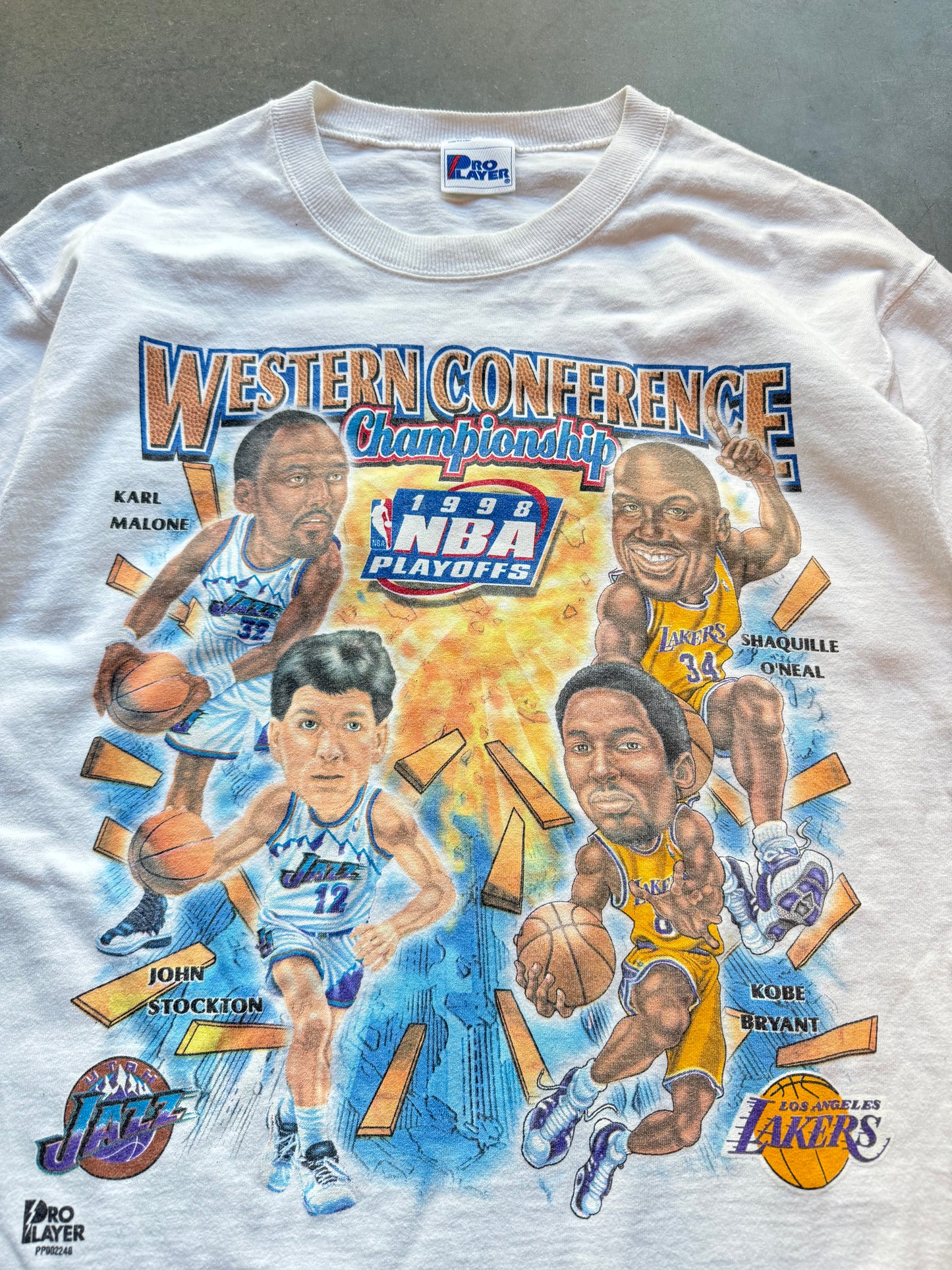 1998 Los Angeles Lakers vs. Utah Jazz White Pro Player Caricature Tee Featuring Kobe, Shaq, Malone & Stockton (Medium)