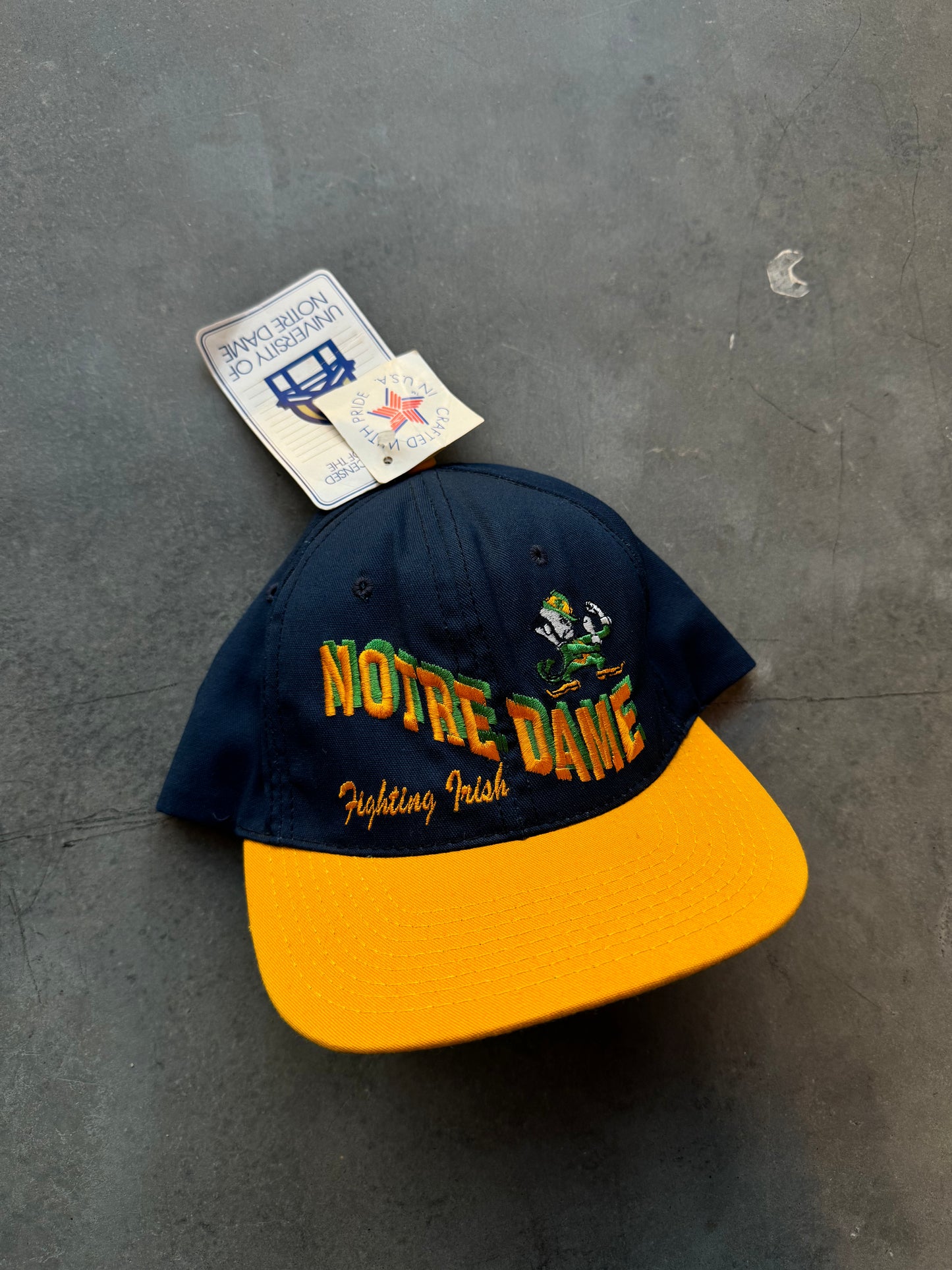 90’s Notre Dame Fighting Irish Vintage Navy College Snapback Hat - Deadstock (OSFA)