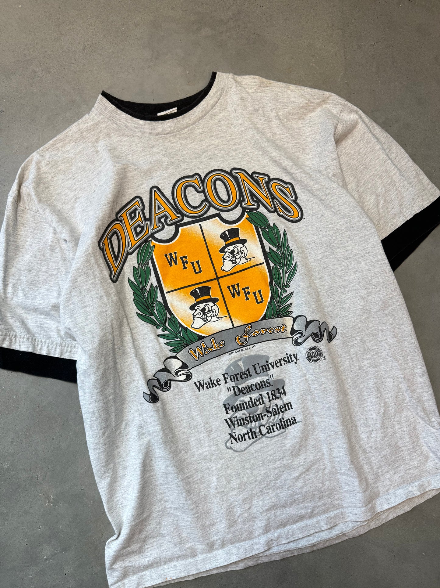 90’s Wake Forest Demon Deacons Vintage College Tee (XL)