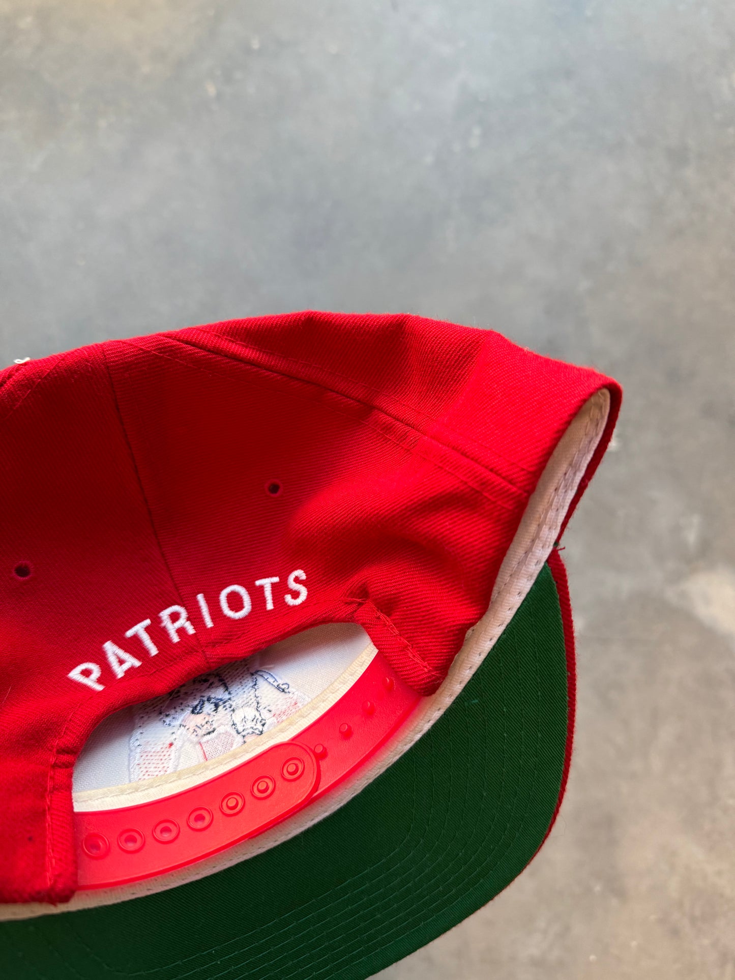 90’s New England Patriots Vintage Red New Era Pat the Patriot NFL Snapback Hat (OSFA)