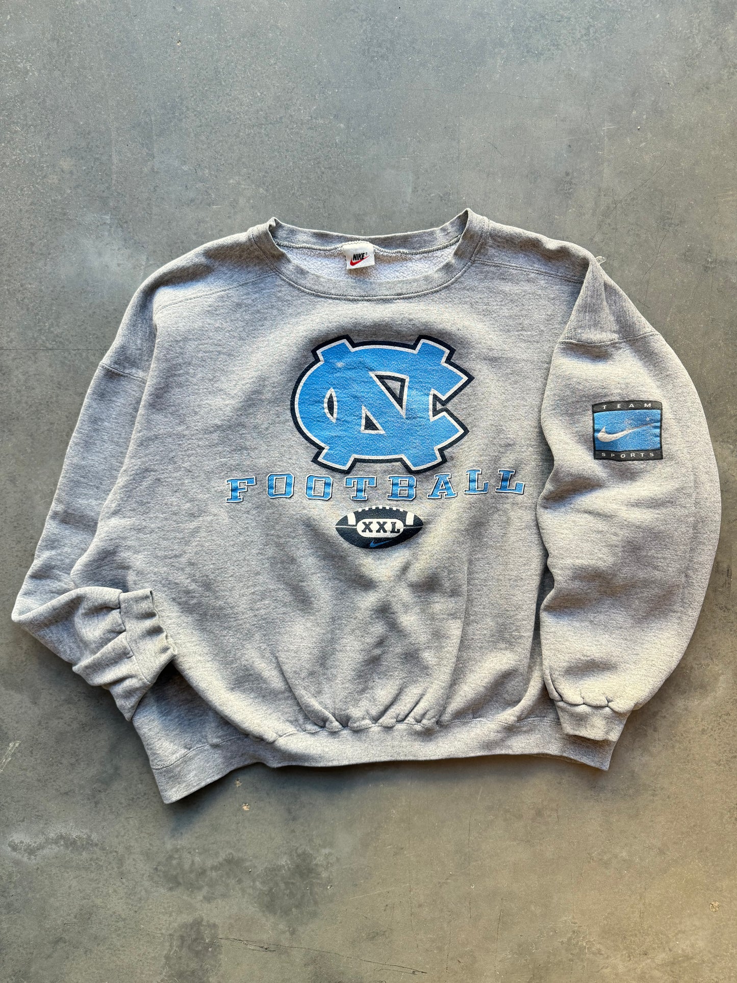 90’s UNC North Carolina Tarheels Football Vintage Nike Team Sports Grey College Crewneck (Boxy Large)