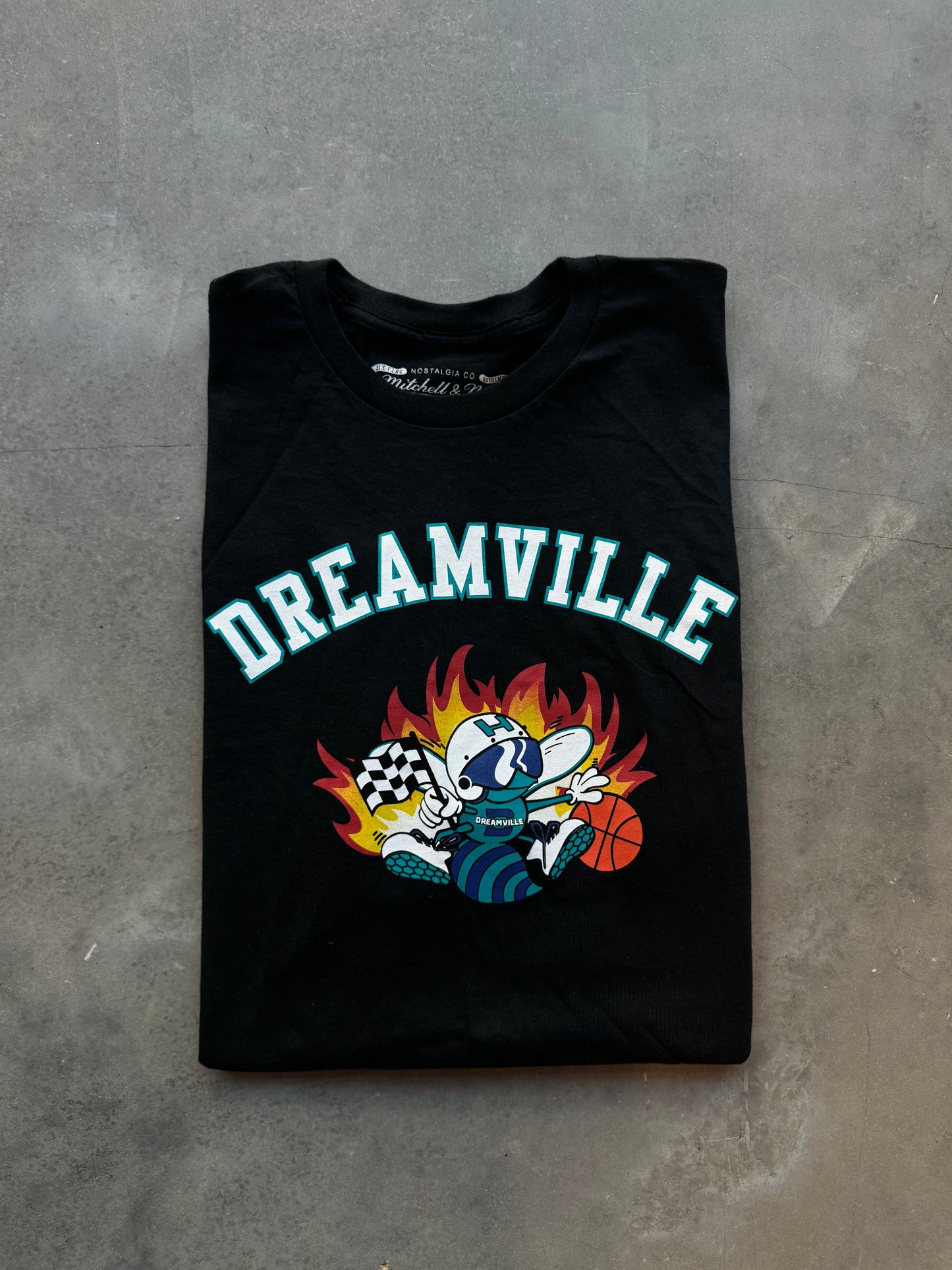 2020 Charlotte Hornets x Dreamville x Bleacher Report Flame Logo NBA Tee (XXL)