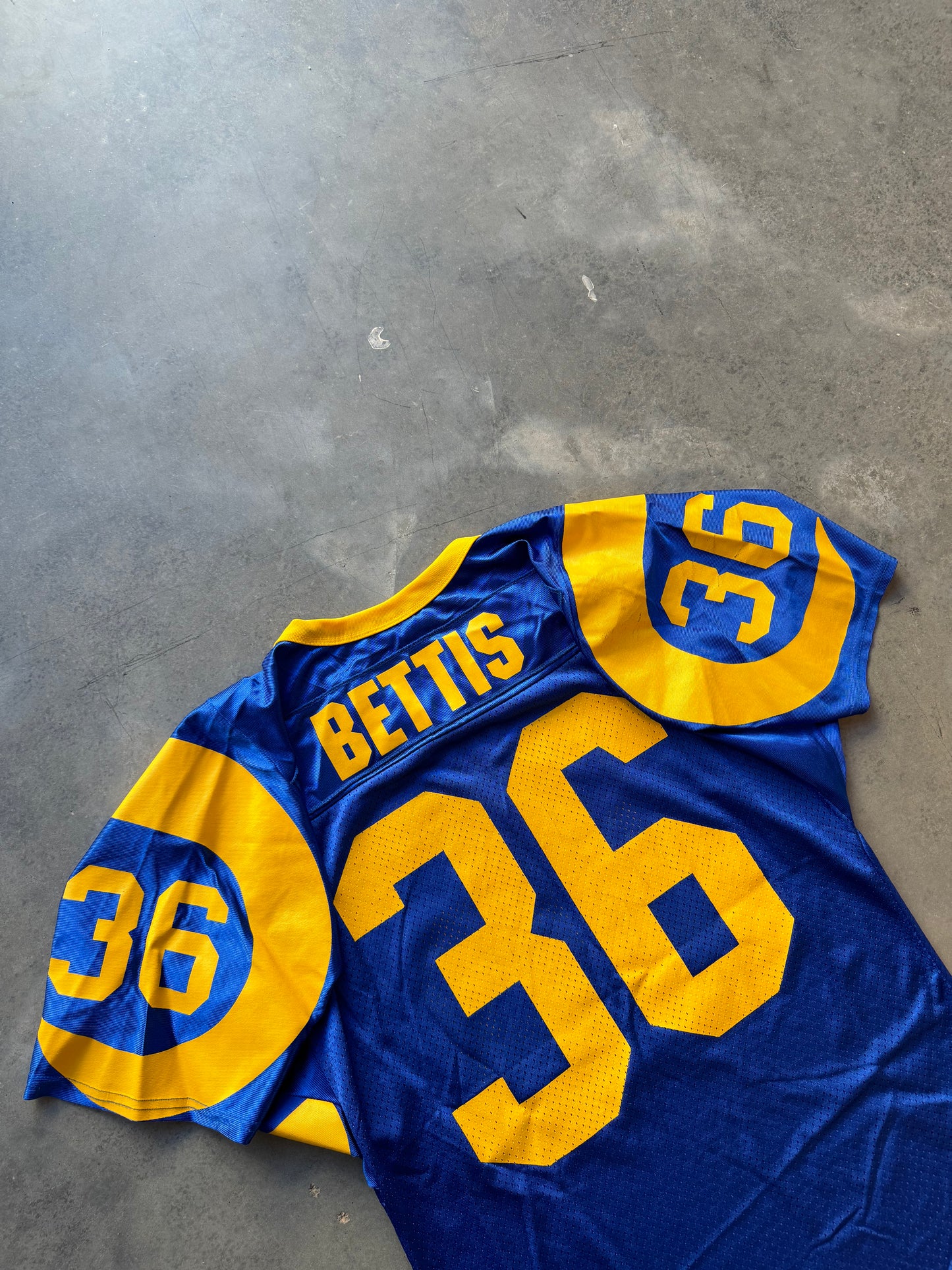 90’s St. Louis Rams Jerome Bettis Vintage Wilson Sports Blue NFL Jersey (Medium)