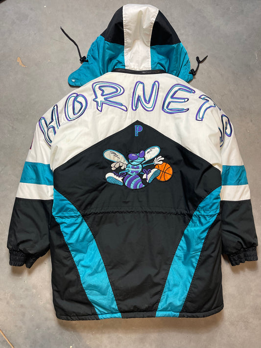 90’s Charlotte Hornets Vintage Graffiti Font Pro Player Puffer Trench Jacket (Tagged Large/Fits XL)