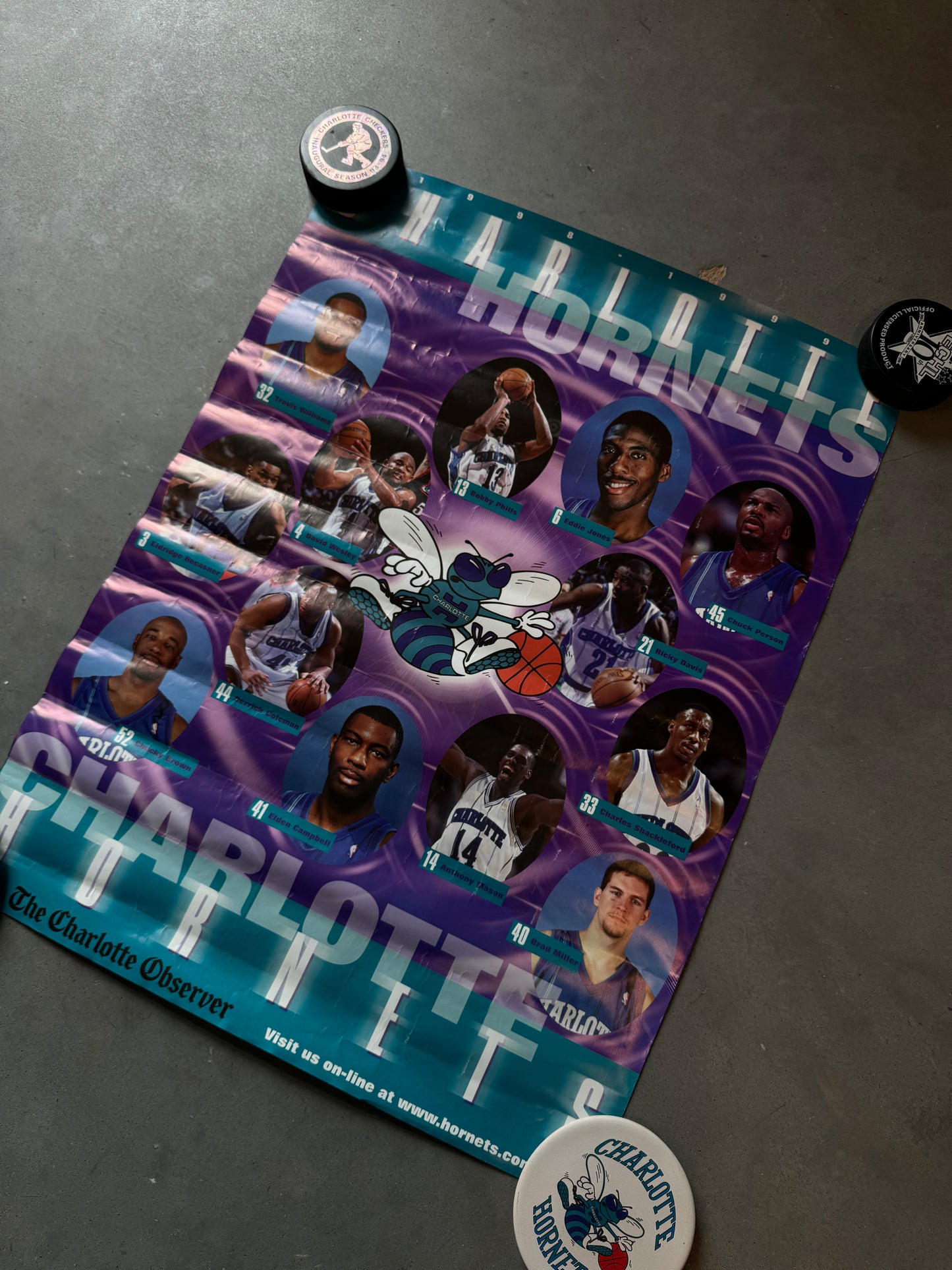 1999/2000 Charlotte Hornets x Charlotte Observer Roster NBA Poster (18x24)