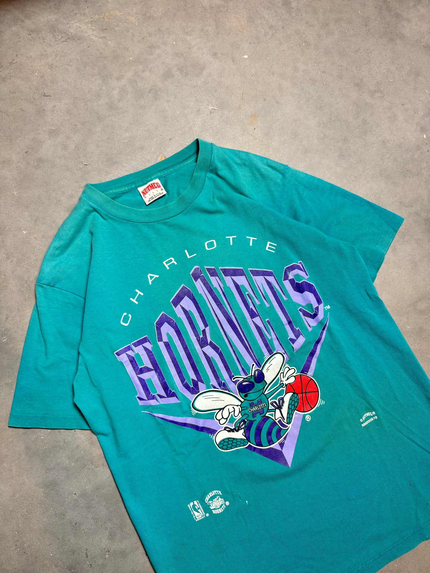 90’s Charlotte Hornets Vintage Faded Teal Nutmeg Mills NBA Tee (Large)