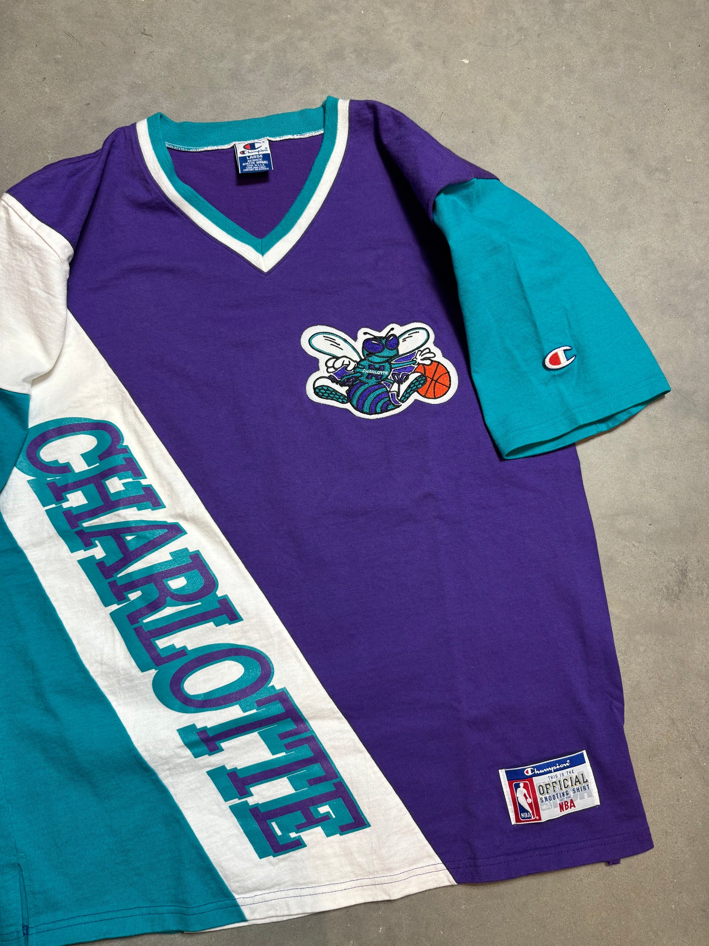 1996/97 Charlotte Hornets Vintage Champion Heavyweight Cotton NBA Shooting Shirt (Large)