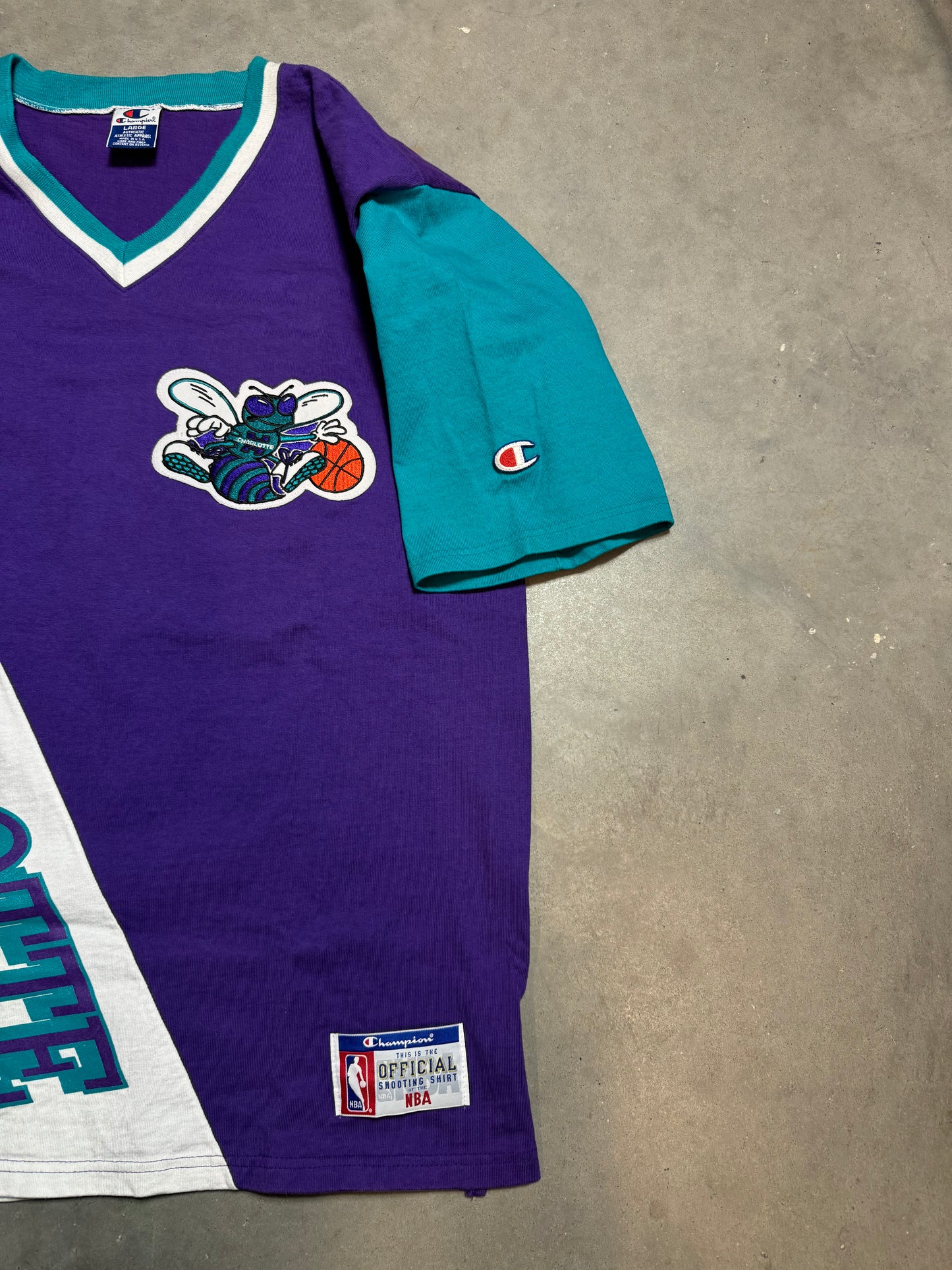 1996/97 Charlotte Hornets Vintage Champion Heavyweight Cotton NBA Shooting Shirt (Large)