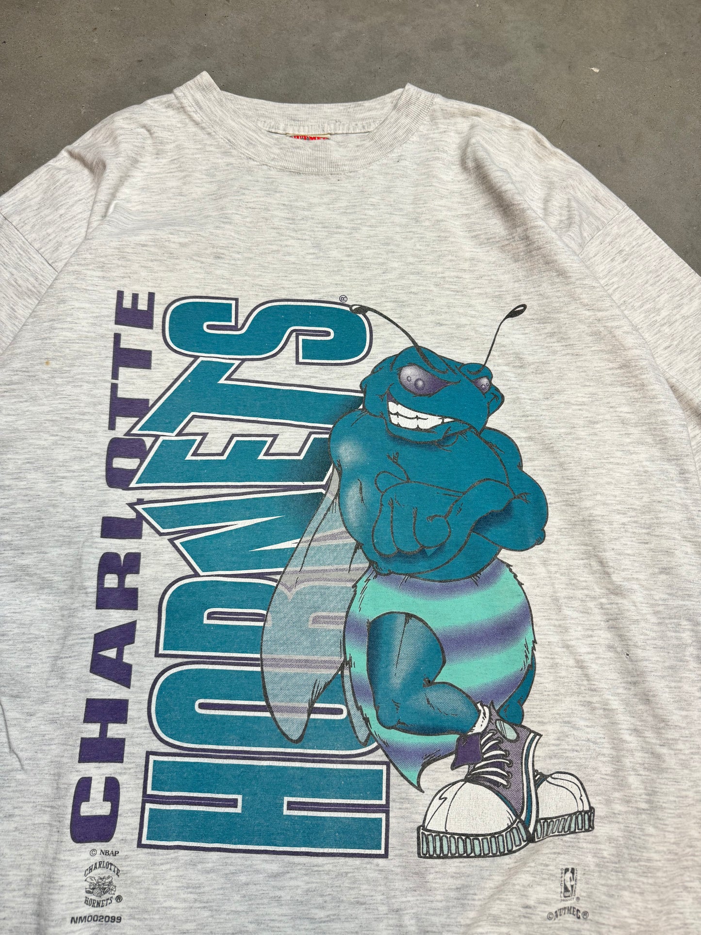 90’s Charlotte Hornets Vintage Nutmeg Mills Heather Grey Cartoon Hugo Logo Front & Back Mirrored NBA Tee (XL)