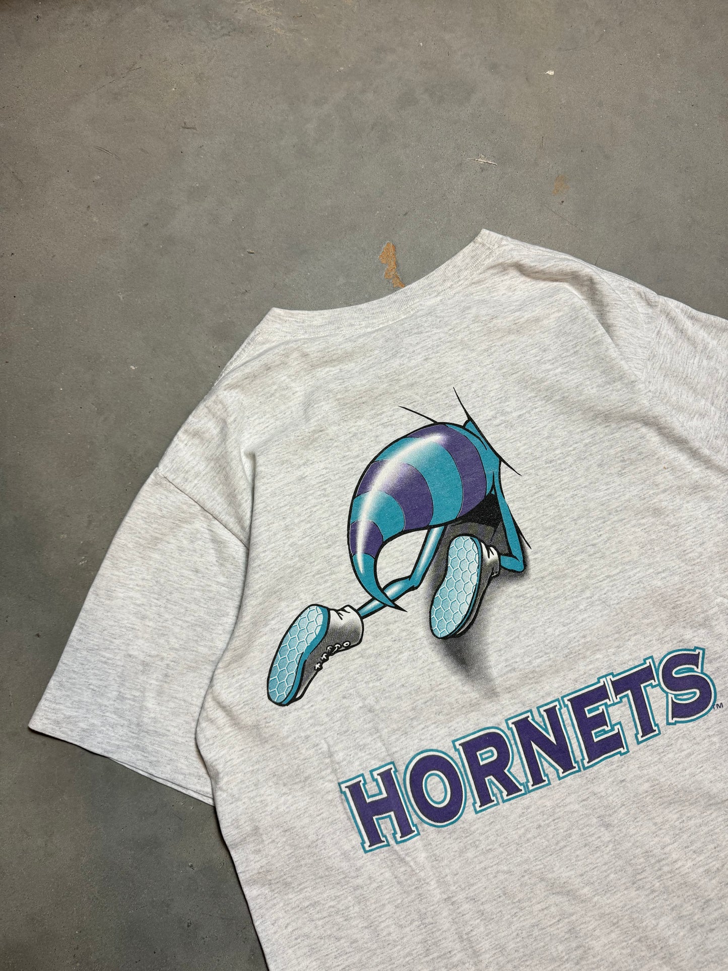 90’s Charlotte Hornets Vintage Heather Grey Nutmeg Mills Breakthrough NBA Tee (Large)