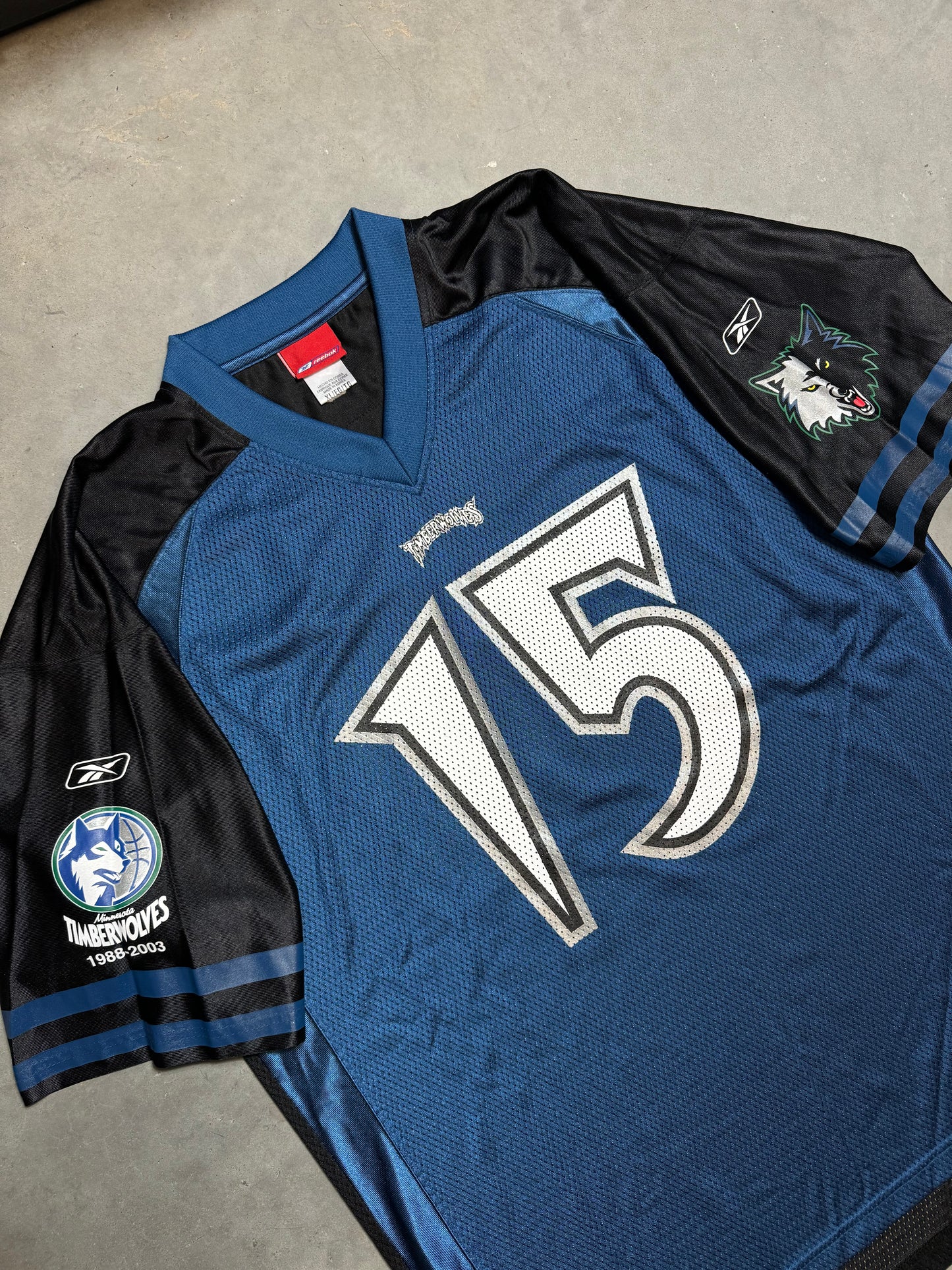 2003 Minnesota Timberwolves Vintage Reebok 15th Anniversary NBA  Football Jersey (XL)